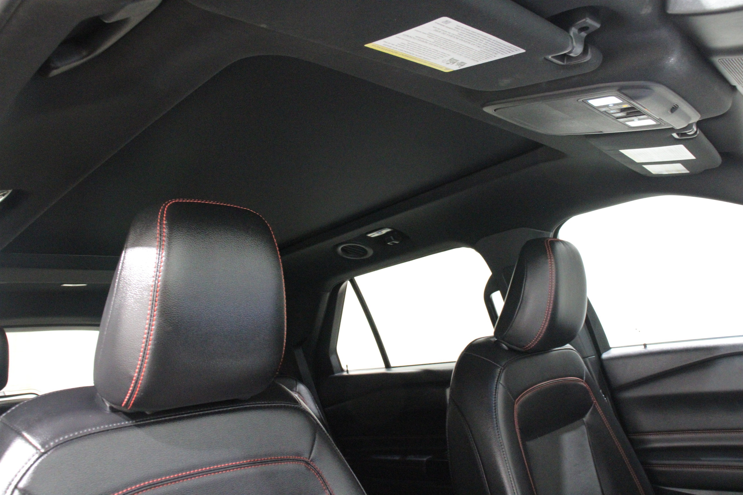 2023 Ford Explorer ST-LINE - Photo 31