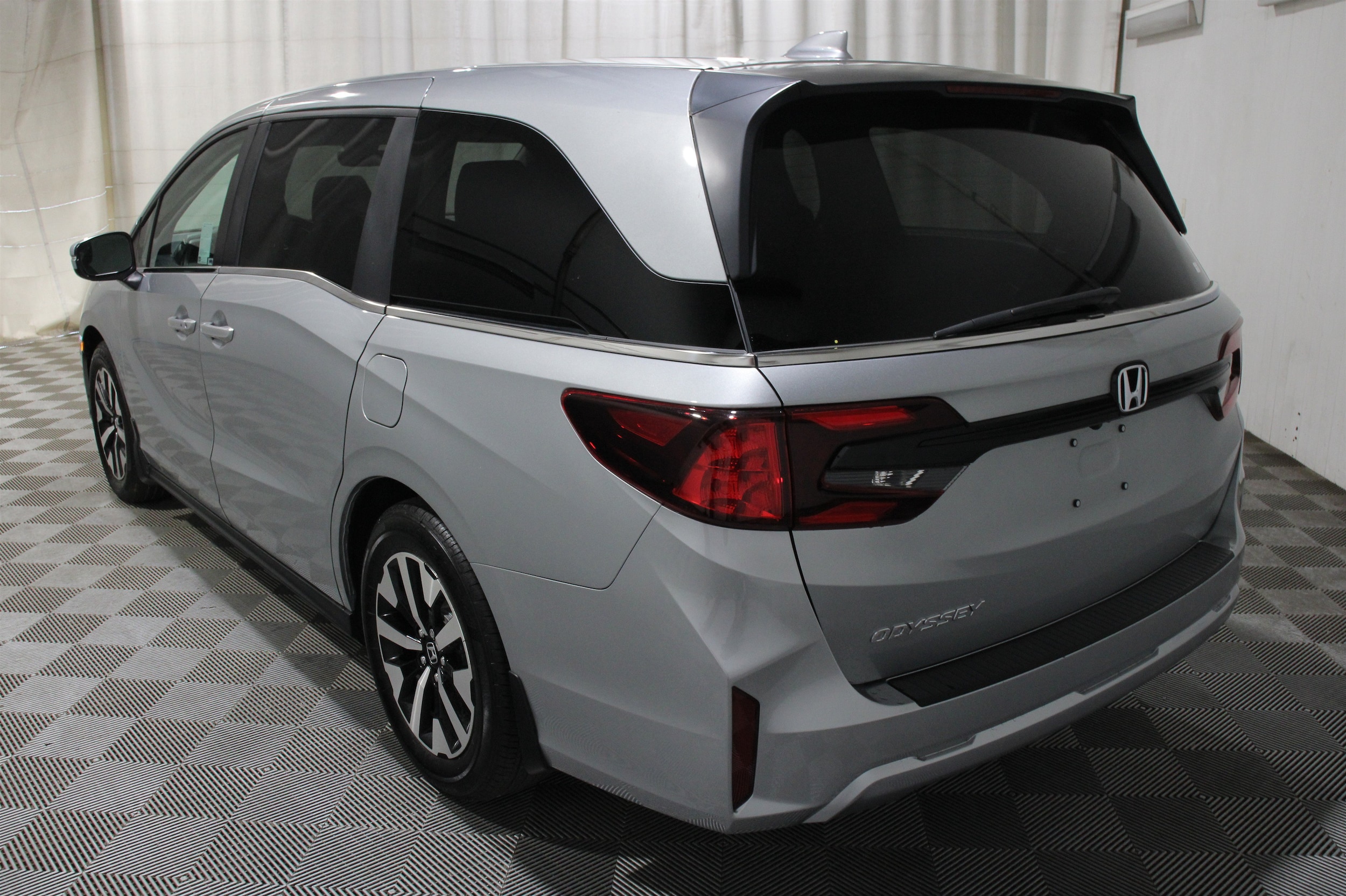 2026 Honda Odyssey EX-L - Photo 36