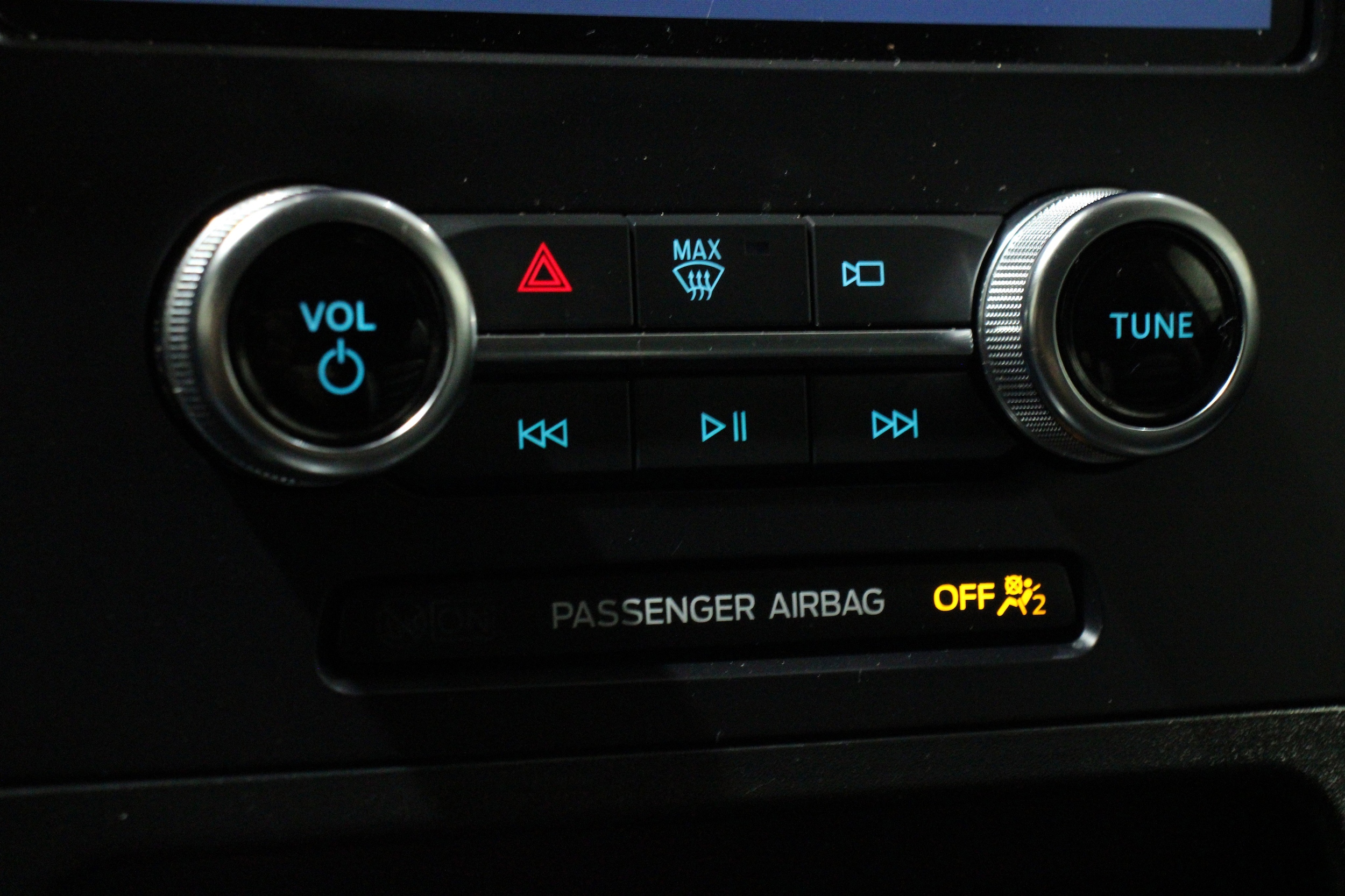 2024 Ford Edge SEL - Photo 17