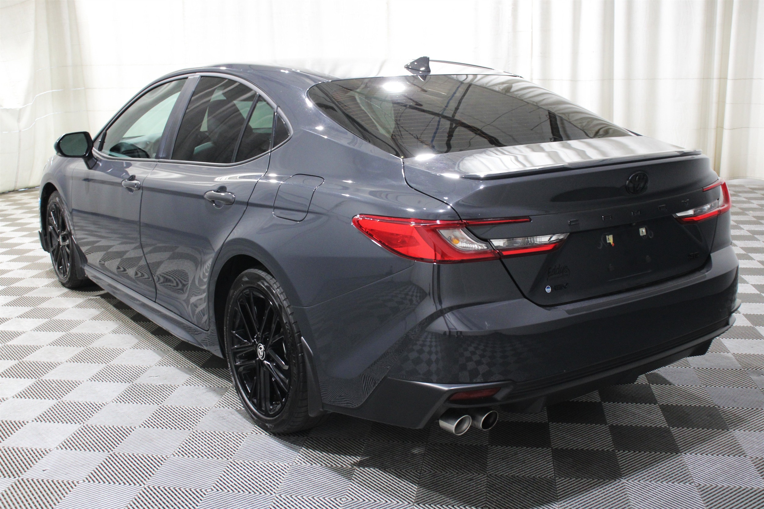 2025 Toyota Camry SE - Photo 33