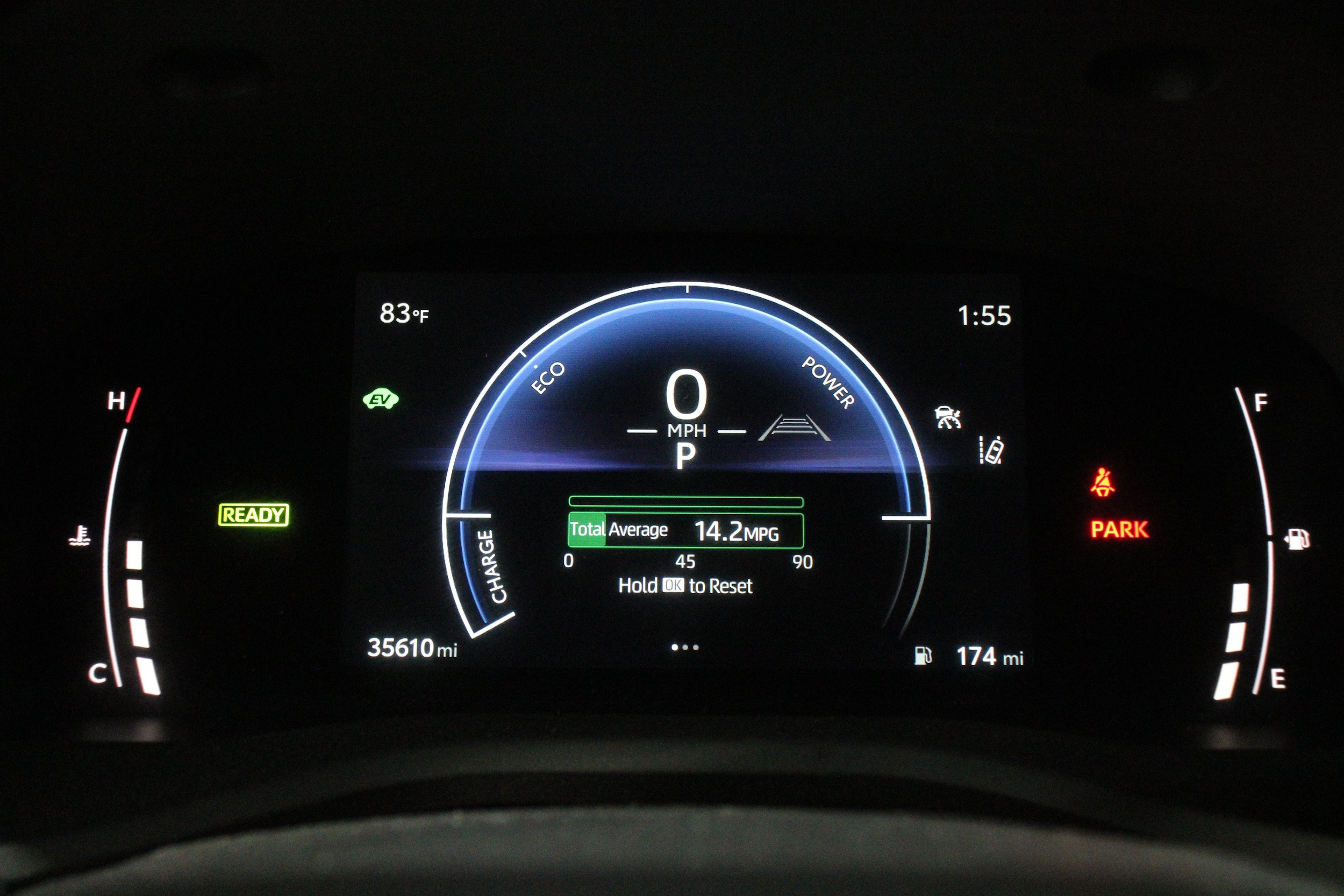 2025 Toyota Camry SE - Photo 13