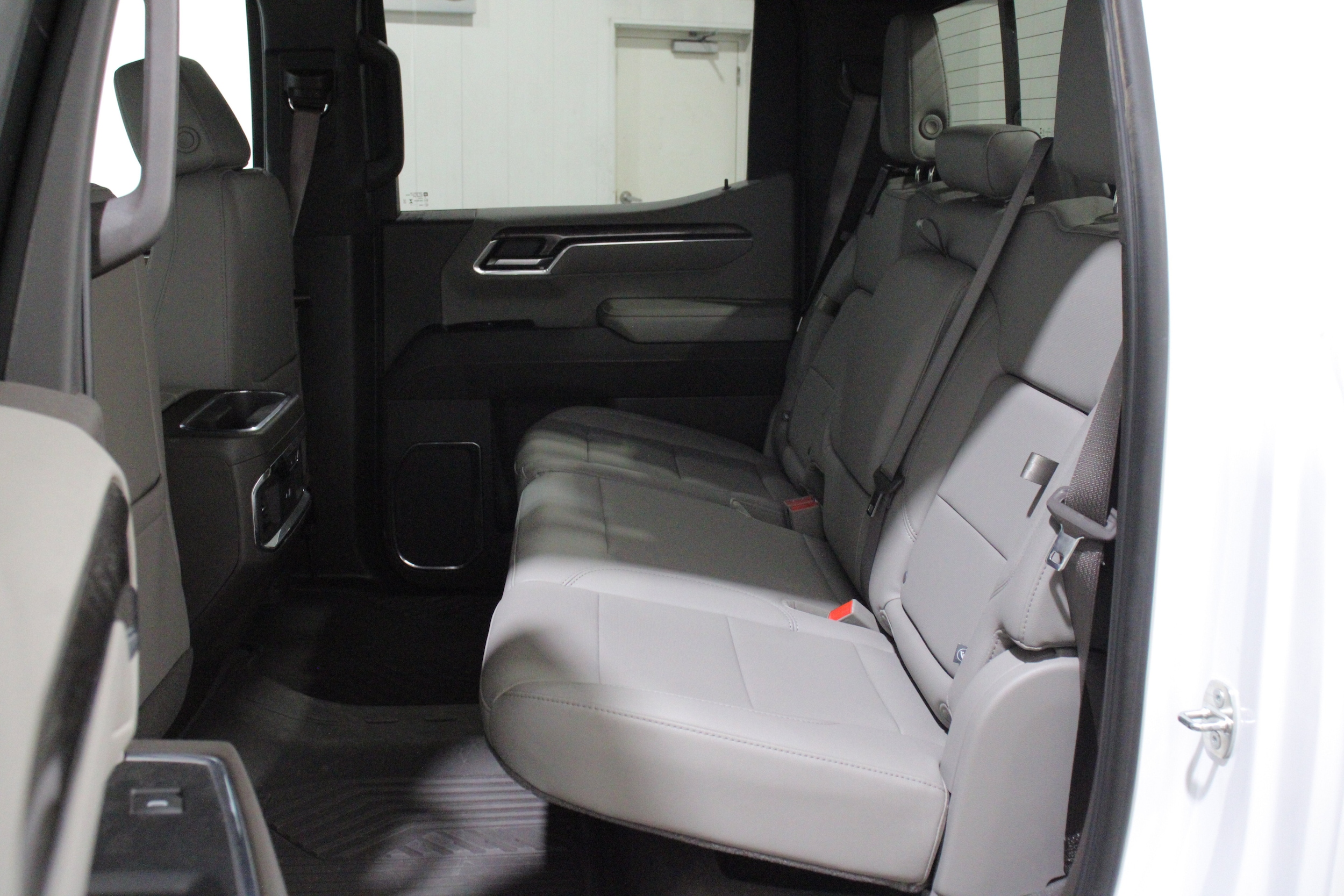 2024 Chevrolet Silverado 1500 LTZ - Photo 21