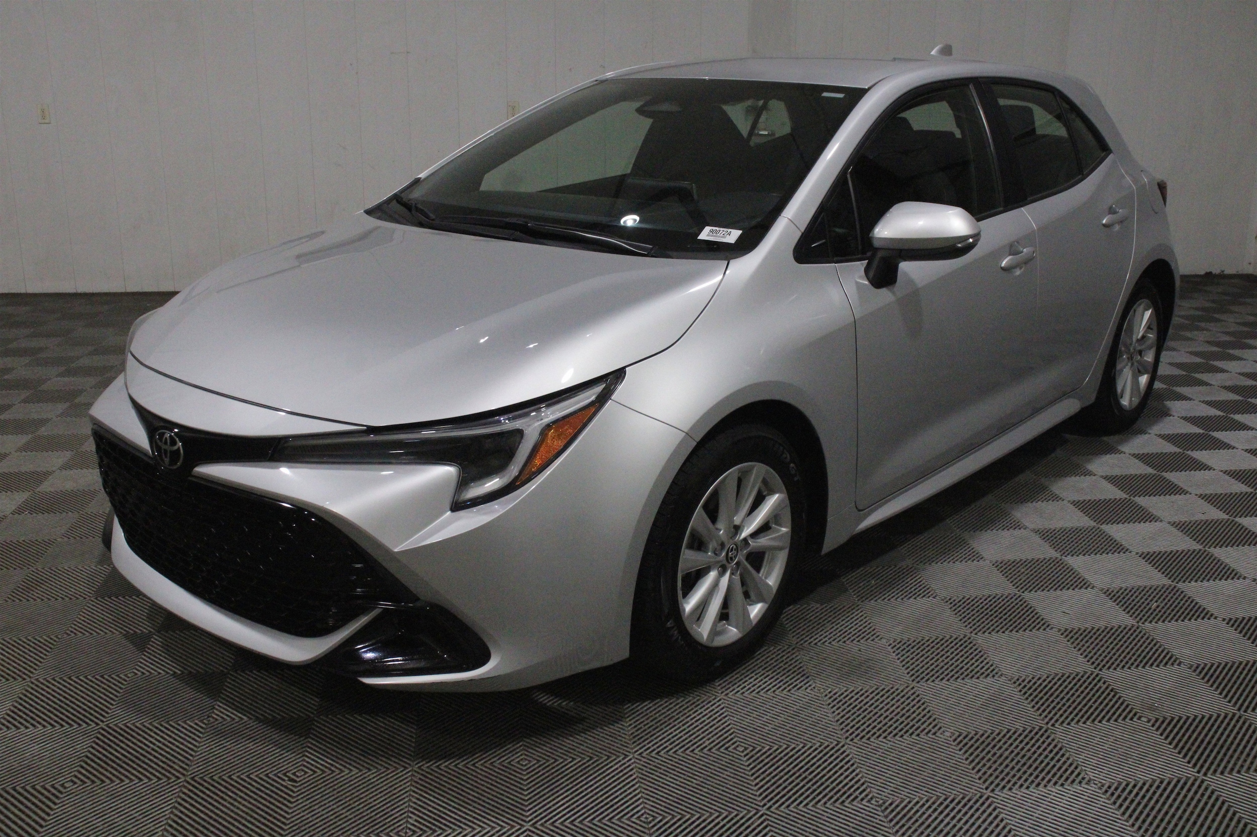 2024 Toyota Corolla Hatchback SE - Photo 35