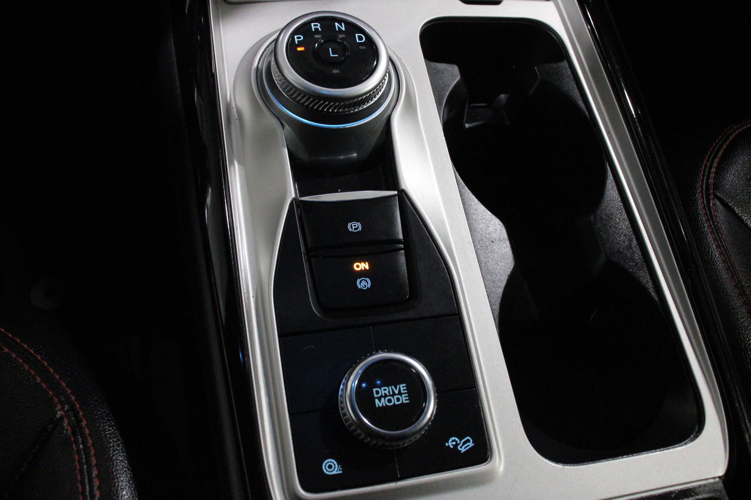 2023 Ford Explorer ST-LINE - Photo 21