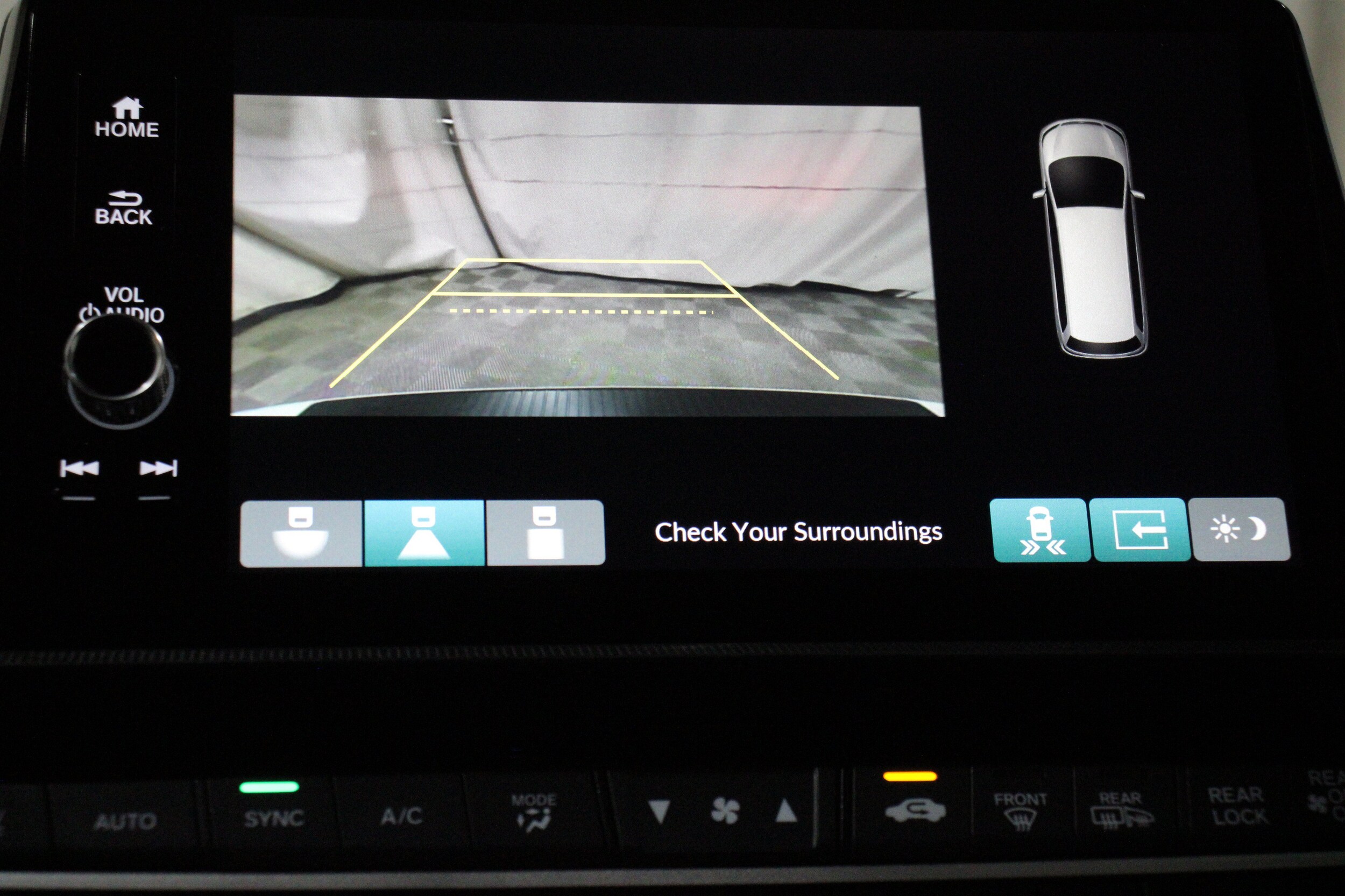 2025 Honda Odyssey Touring - Photo 18
