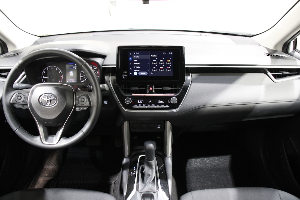 Used 2024 Toyota Corolla Cross LE SUV