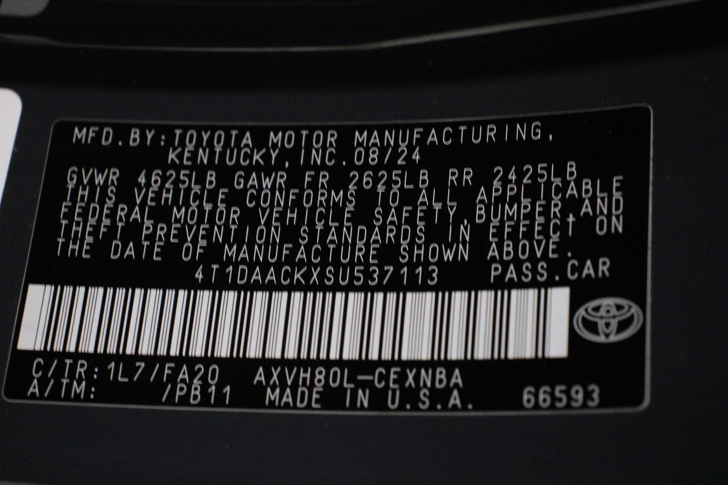 2025 Toyota Camry LE - Photo 42