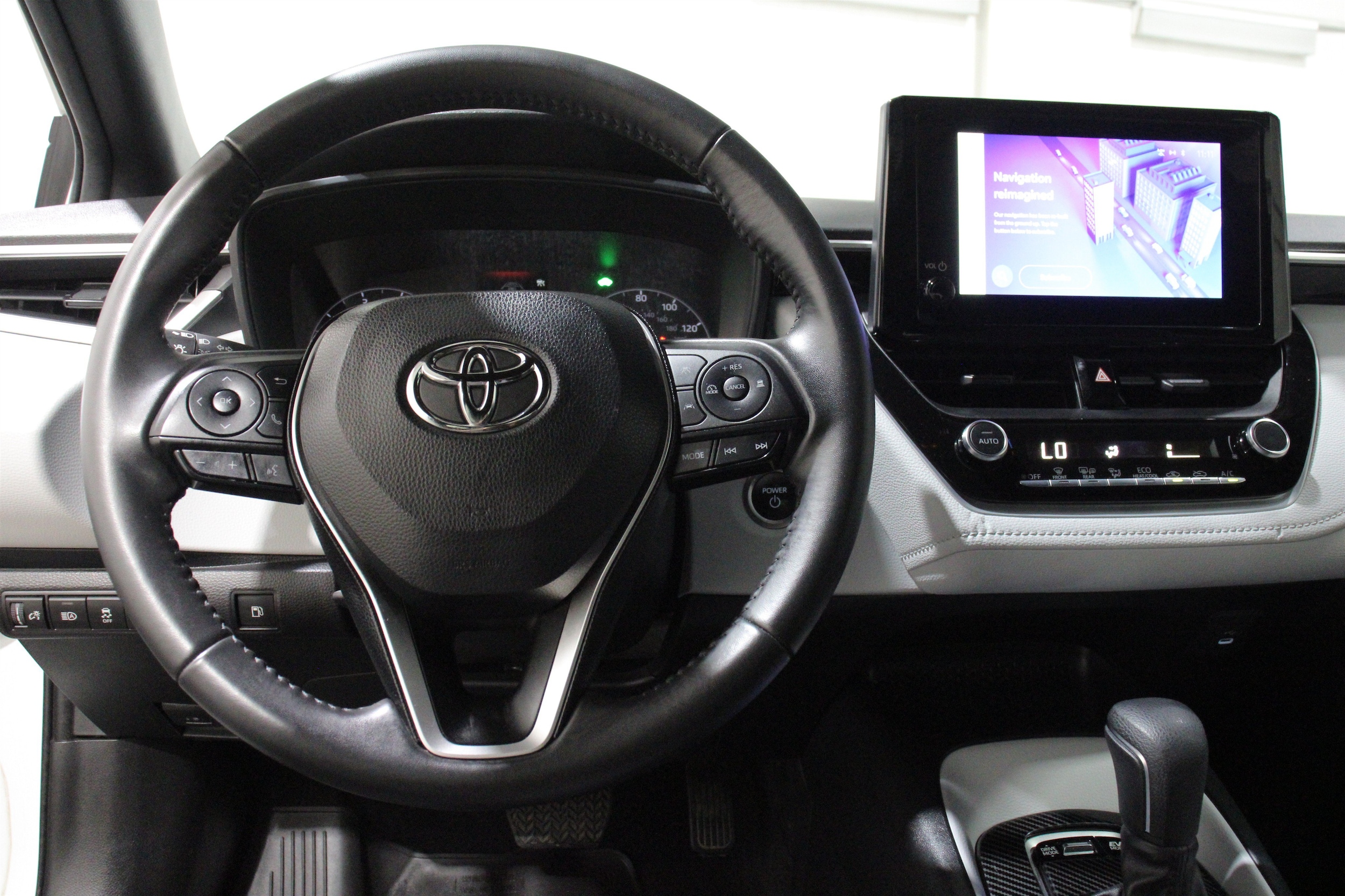 2023 Toyota Corolla SE - Photo 8