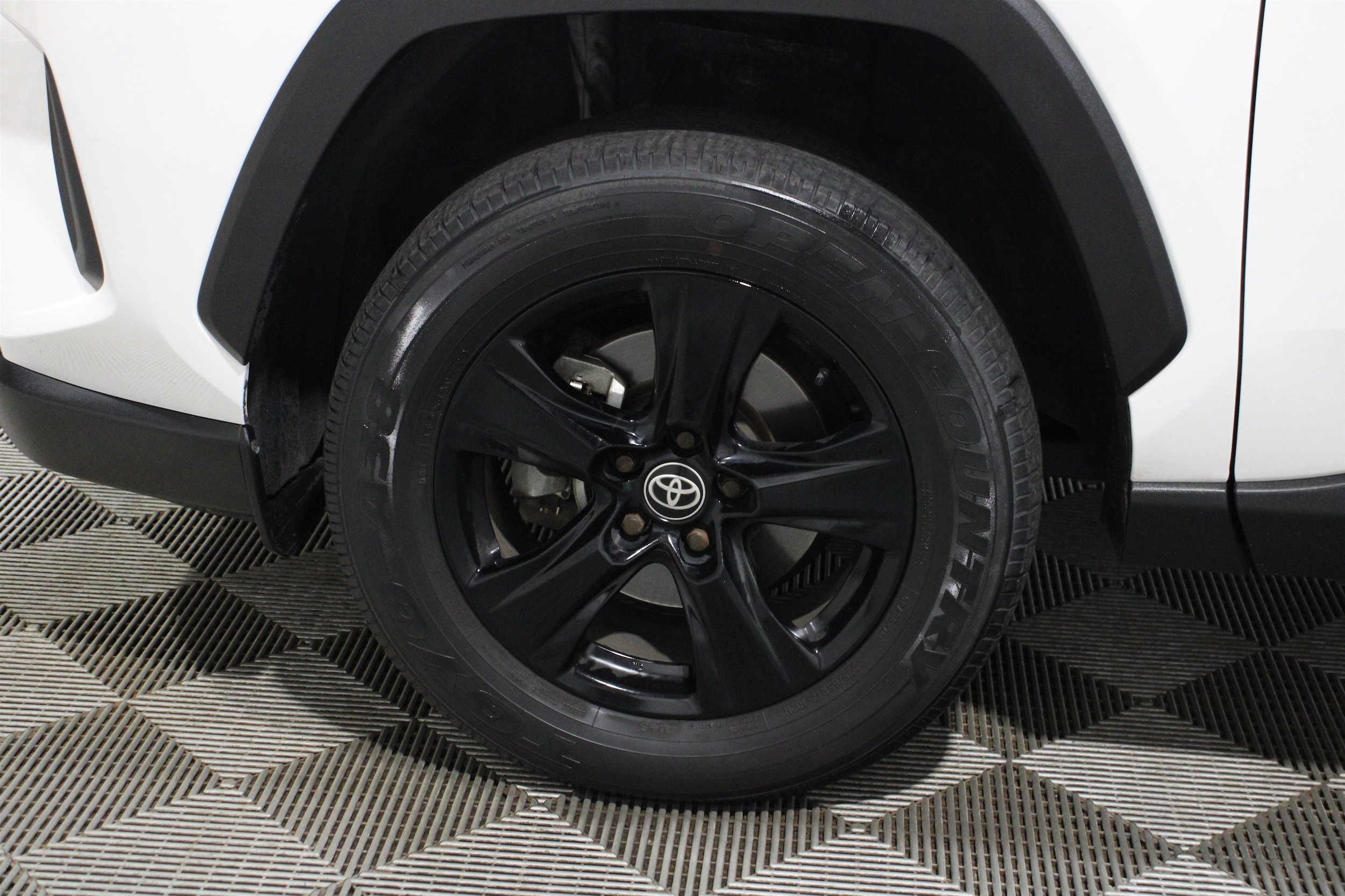 2022 Toyota RAV4 XLE - Photo 39