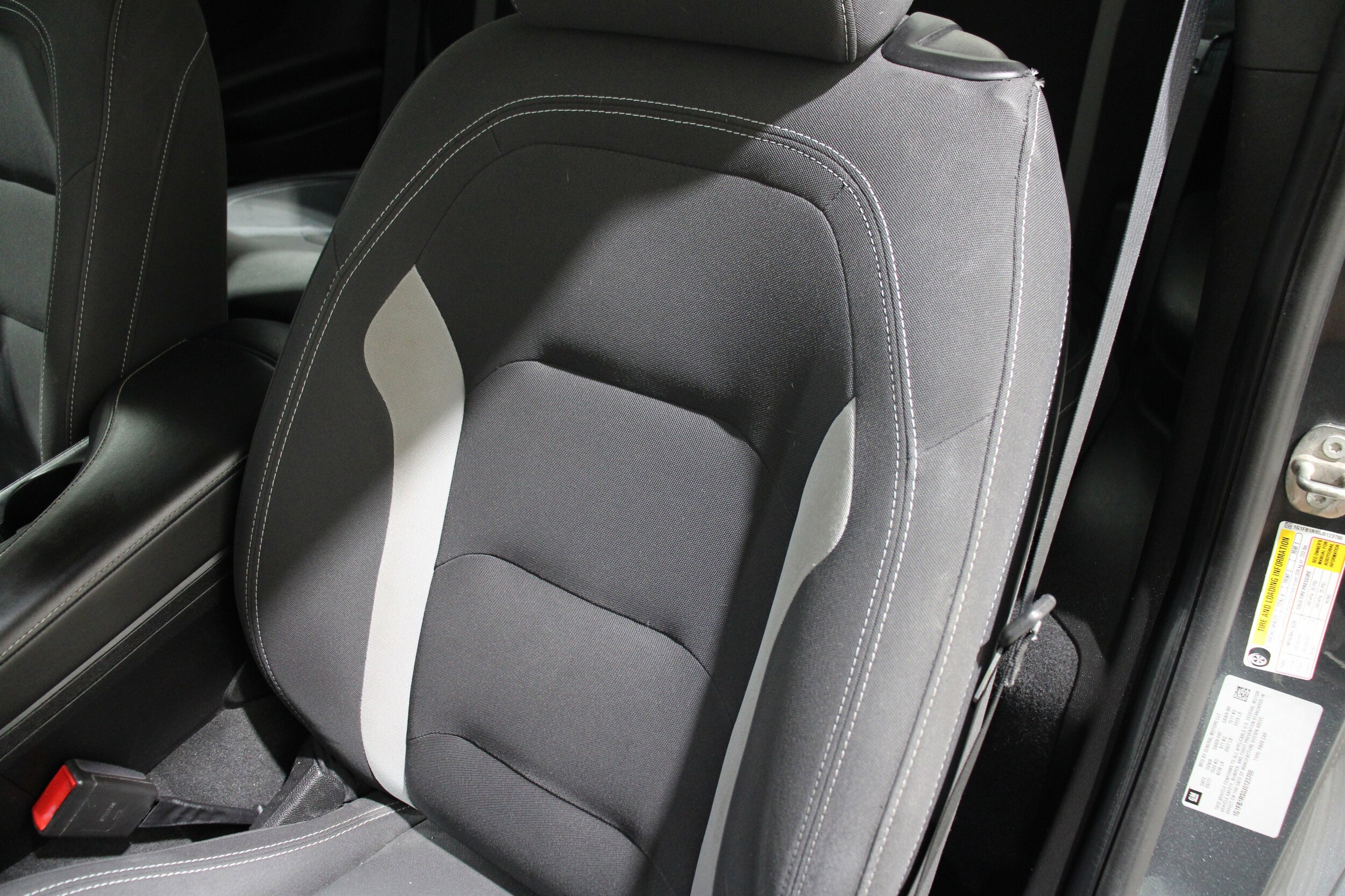 2018 Chevrolet Camaro 1LT photo 4