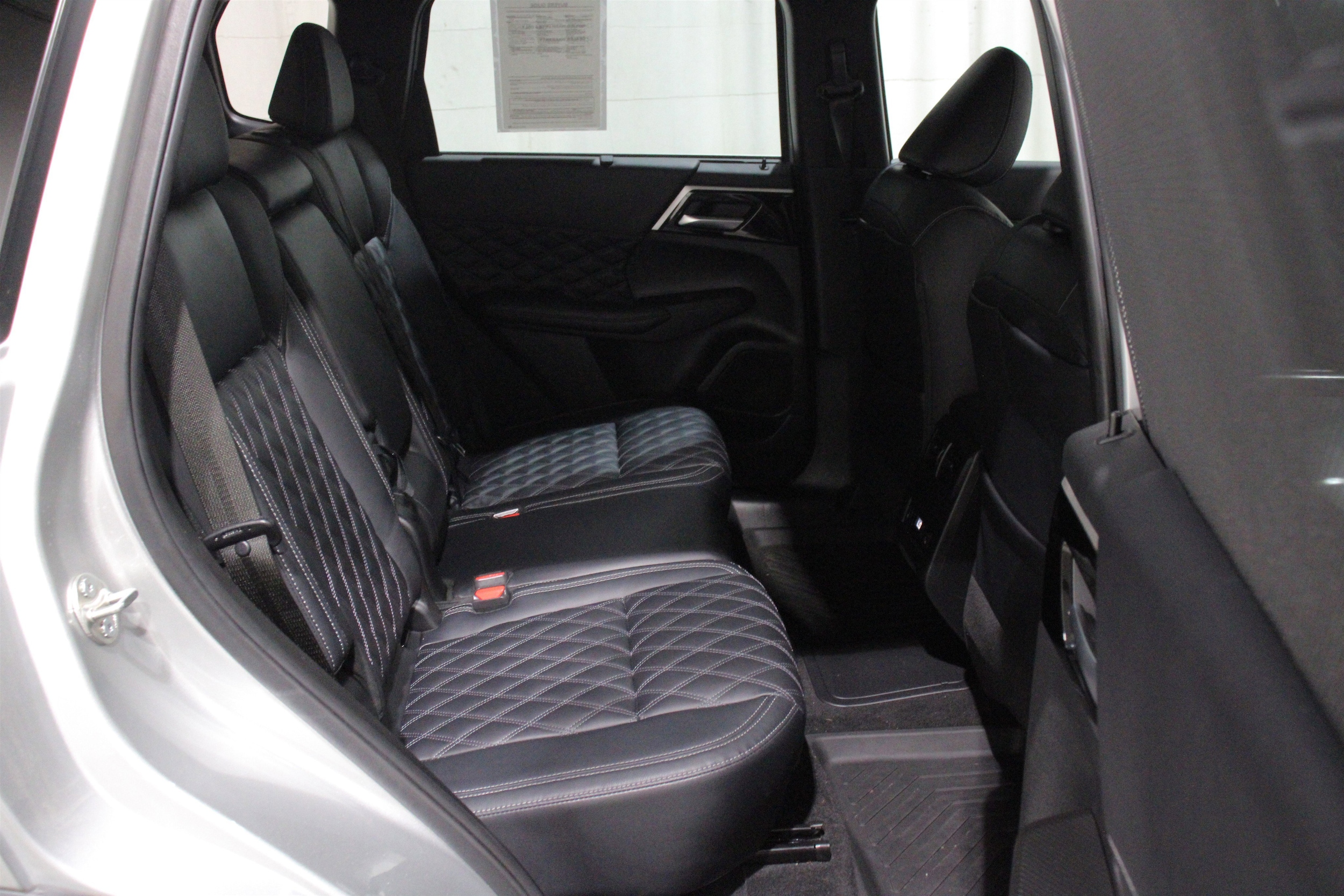 2023 Mitsubishi Outlander Plug-In Hybrid SEL - Photo 29