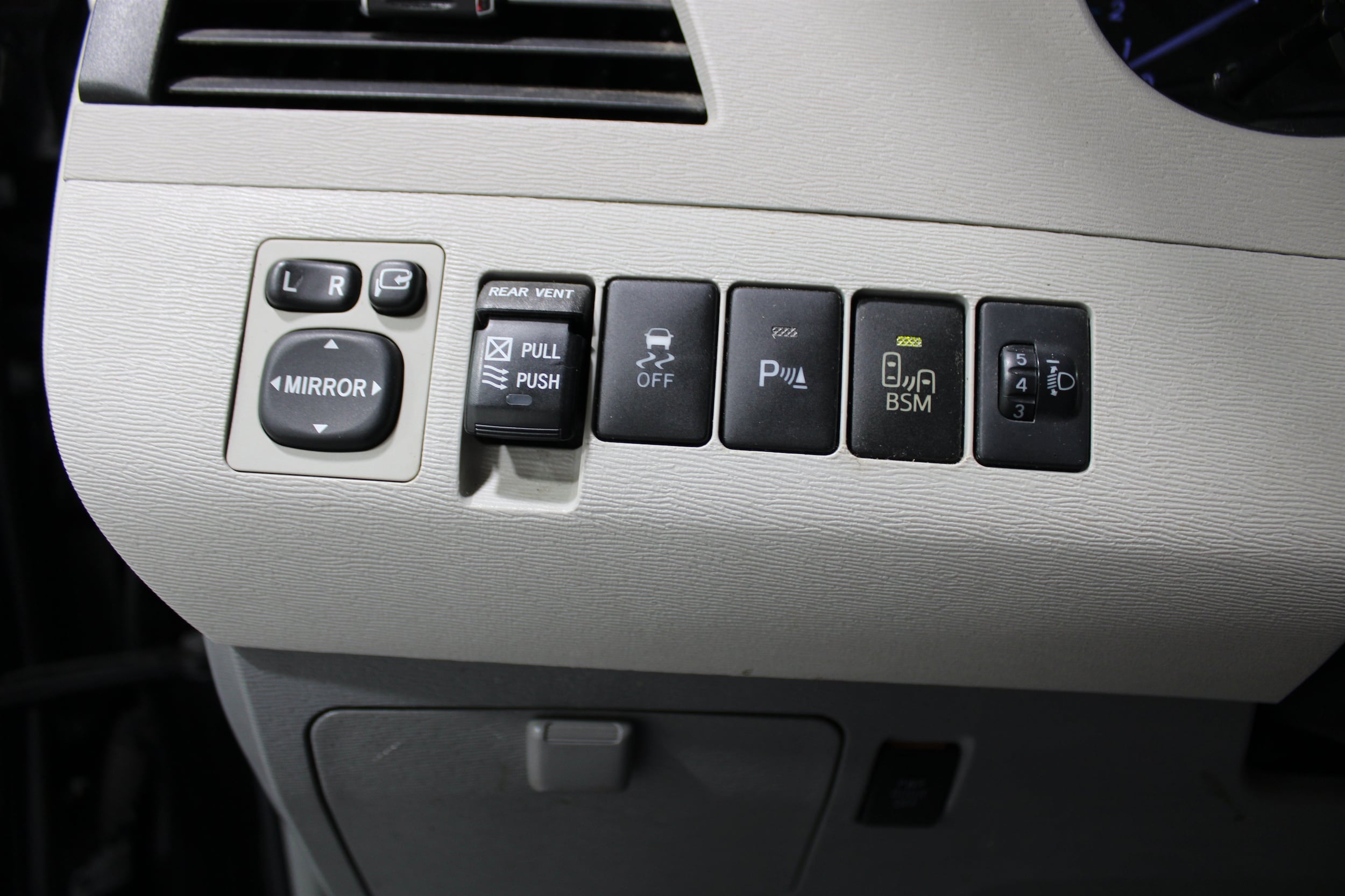 2014 Toyota Sienna Limited - Photo 8