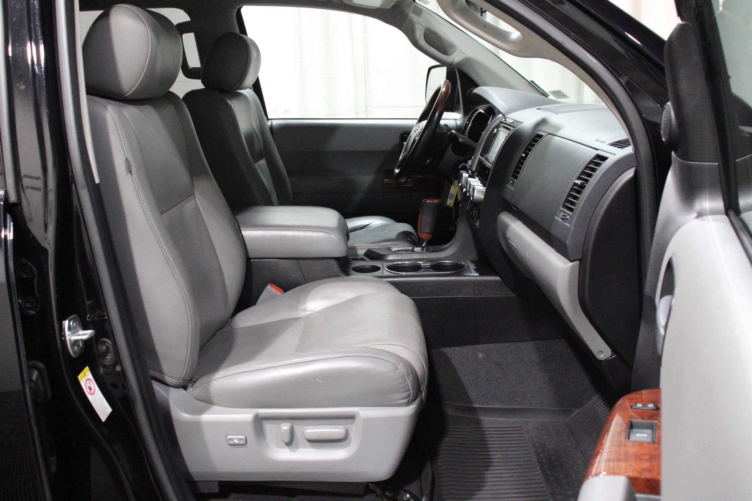 2019 Toyota Sequoia Platinum - Photo 32