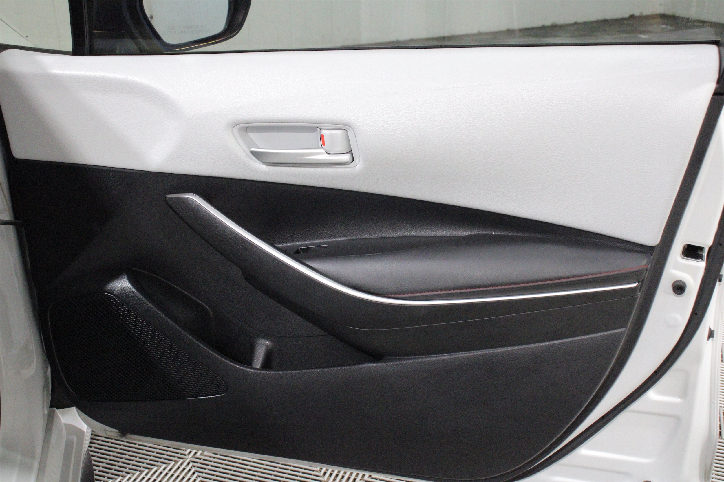 2023 Toyota Corolla SE - Photo 29