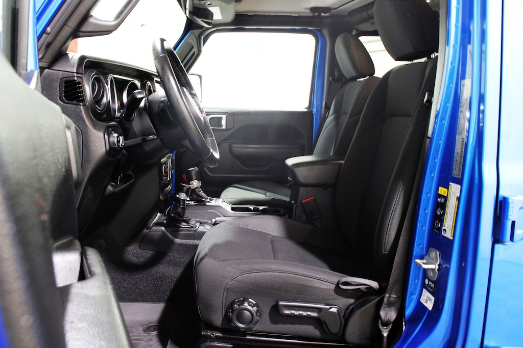 Used 2022 Jeep Gladiator Sport Truck Crew Cab