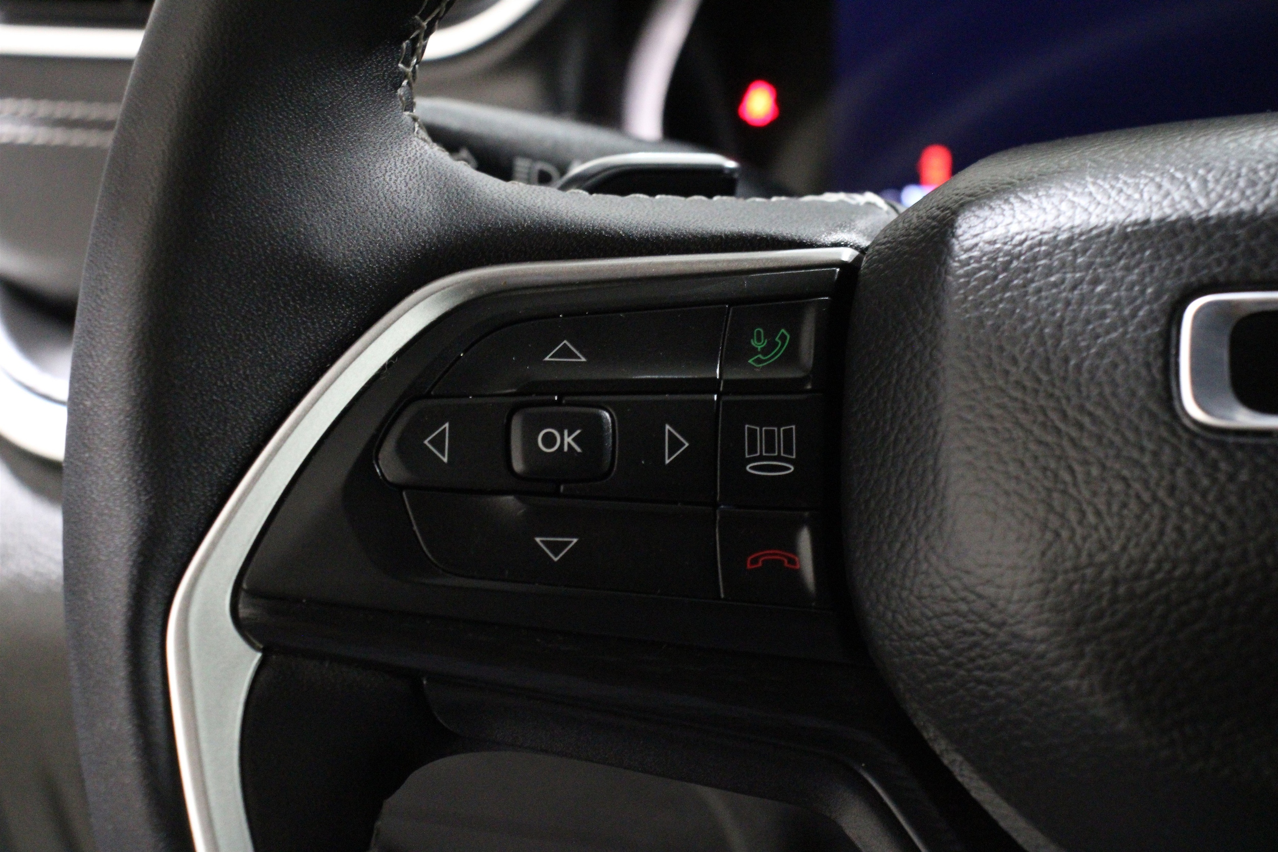 2025 Jeep Grand Cherokee Altitude - Photo 9