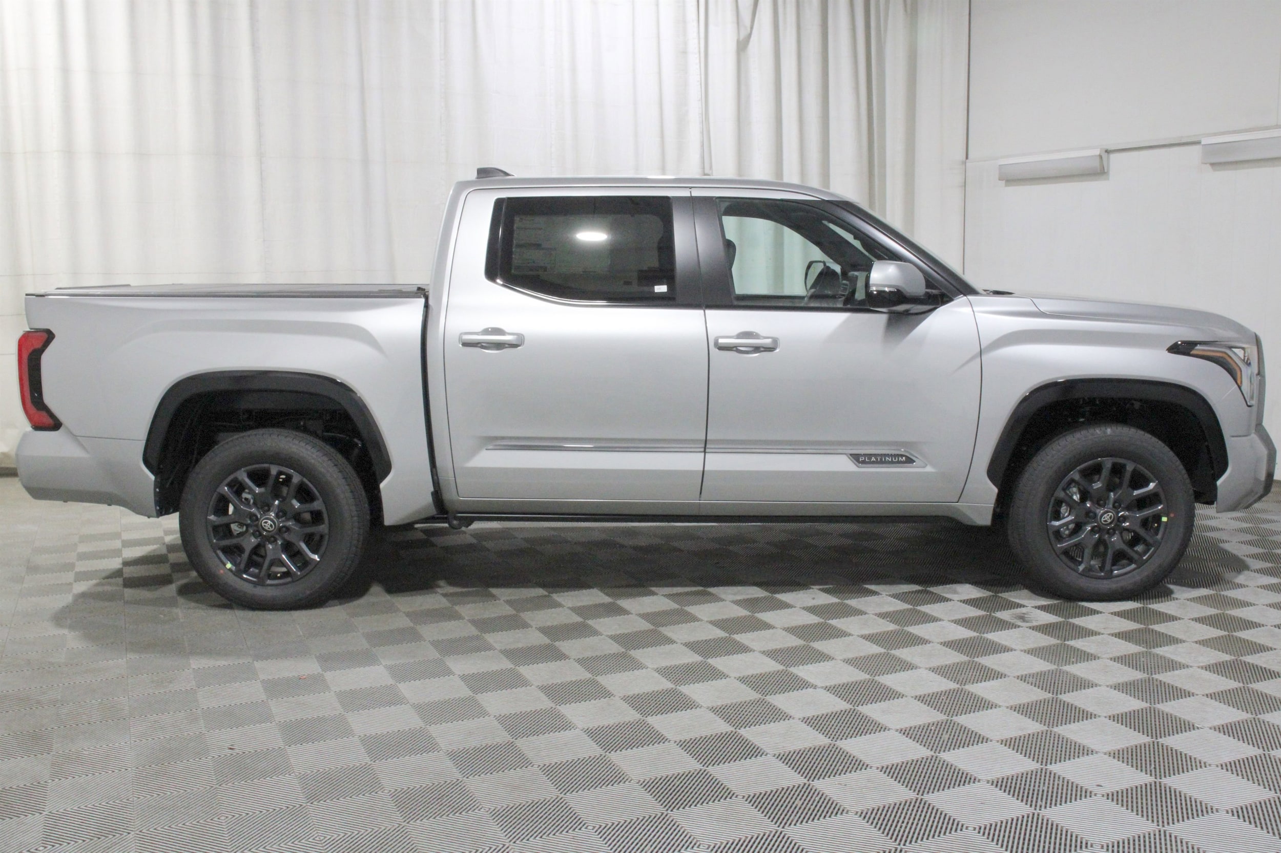 2026 Toyota Tundra Platinum - Photo 32