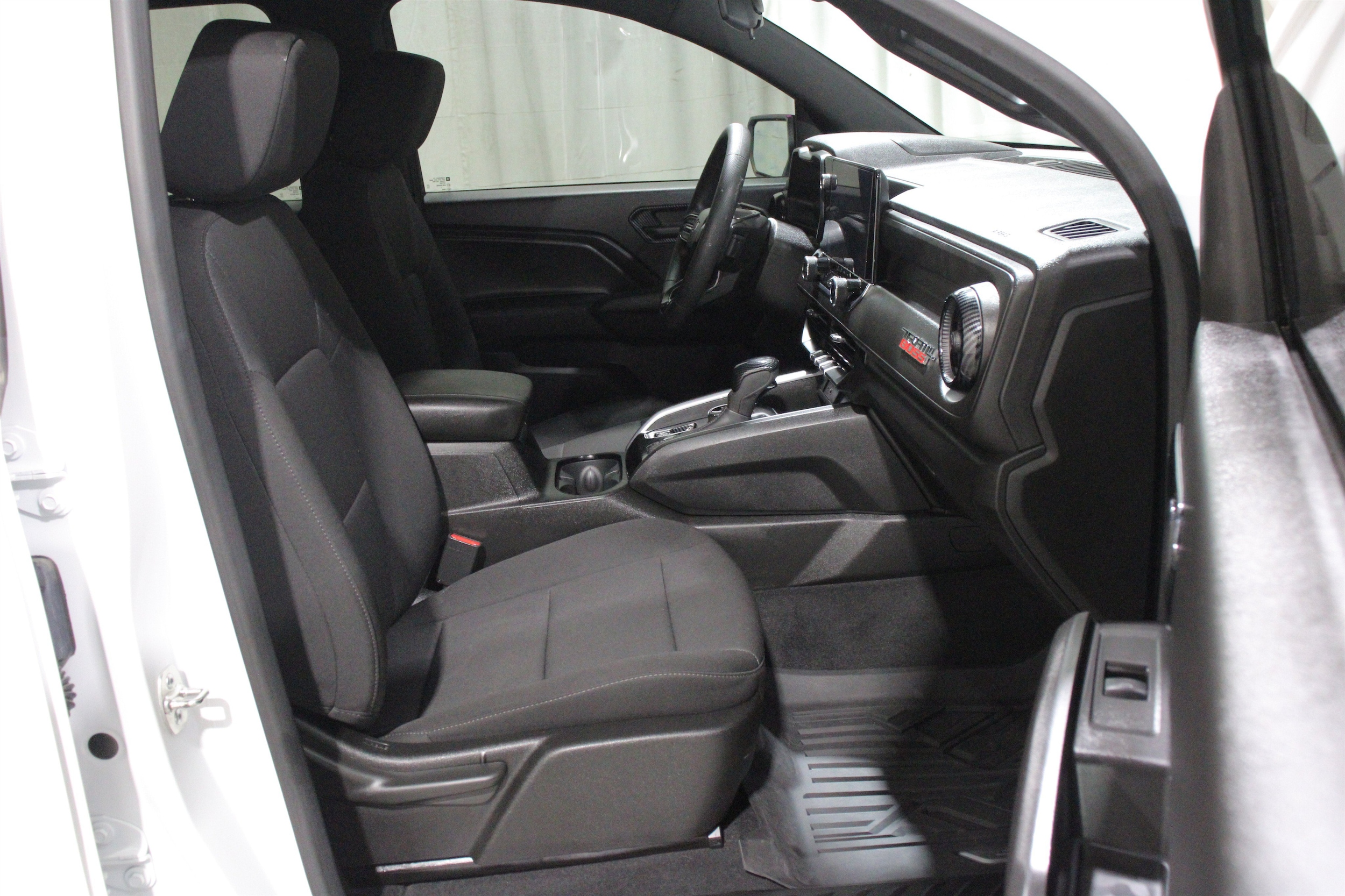 2024 Chevrolet Colorado Trail Boss - Photo 28