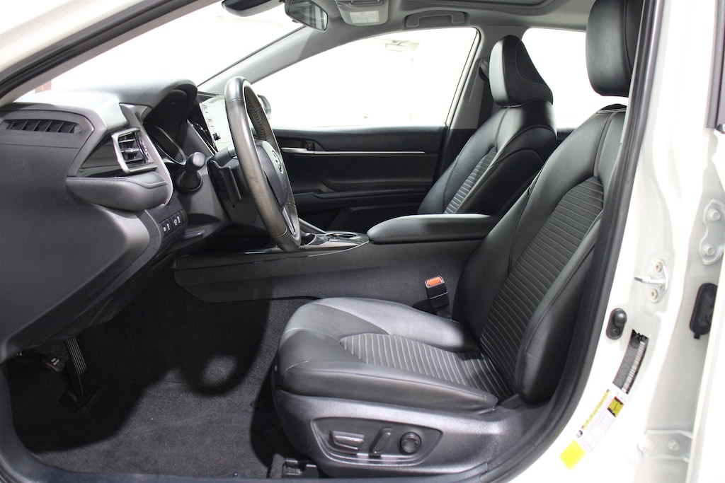 Used 2023 Toyota Camry SE Sedan