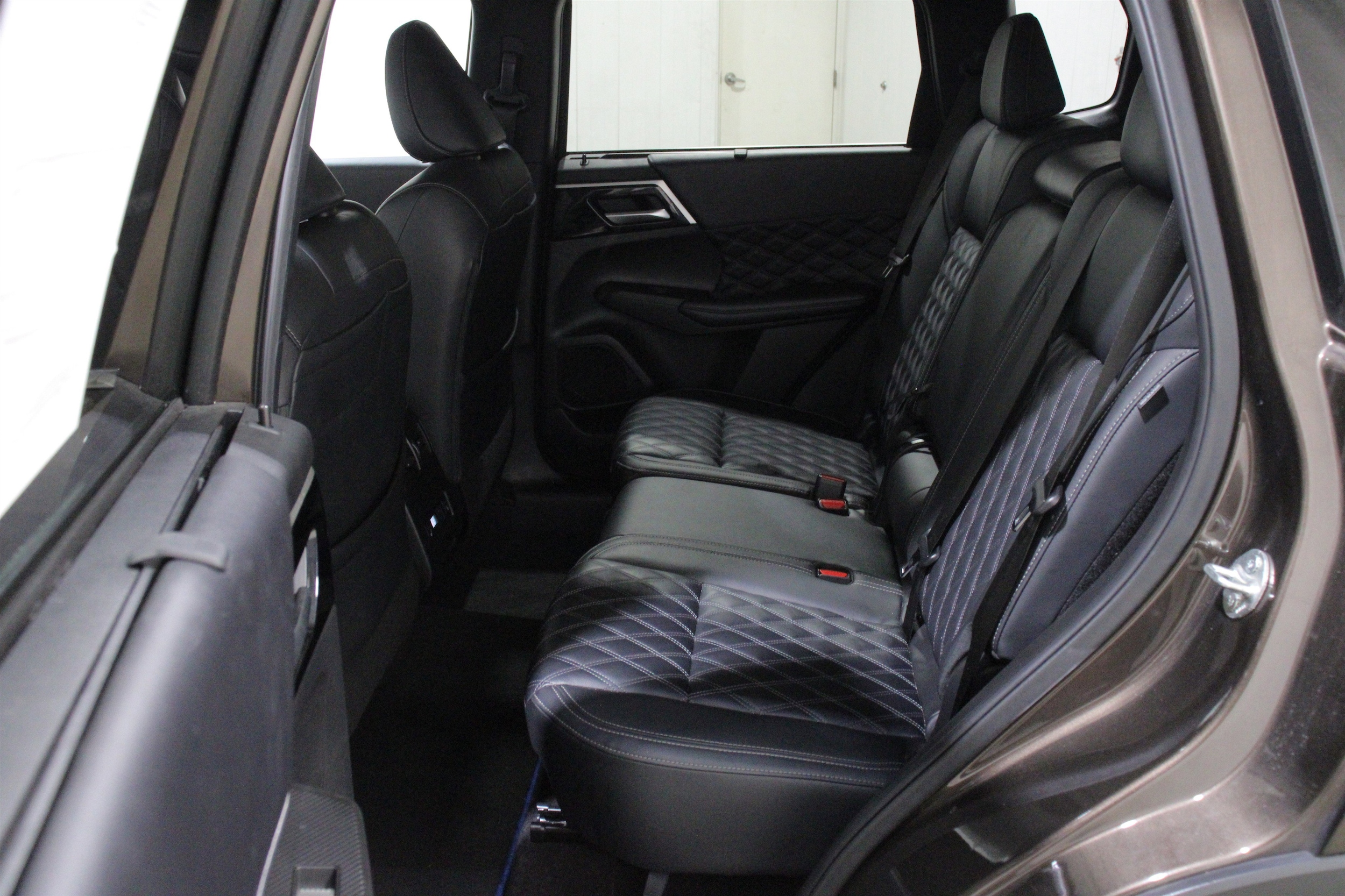 2024 Mitsubishi Outlander Plug-in Hybrid SEL - Photo 23