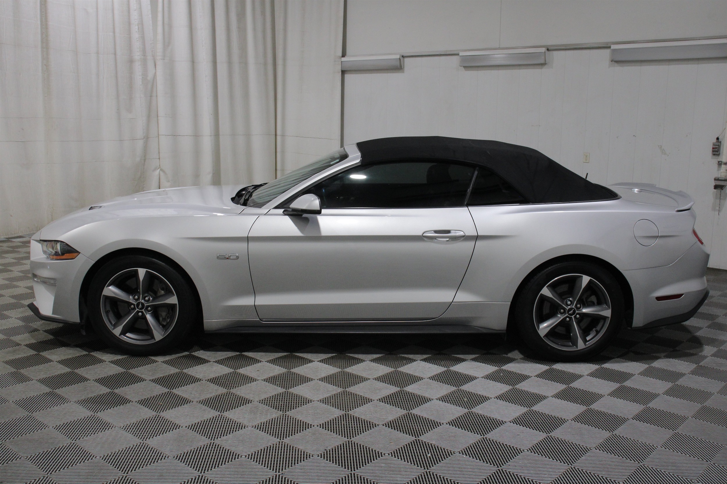 2019 Ford Mustang GT Premium - Photo 34