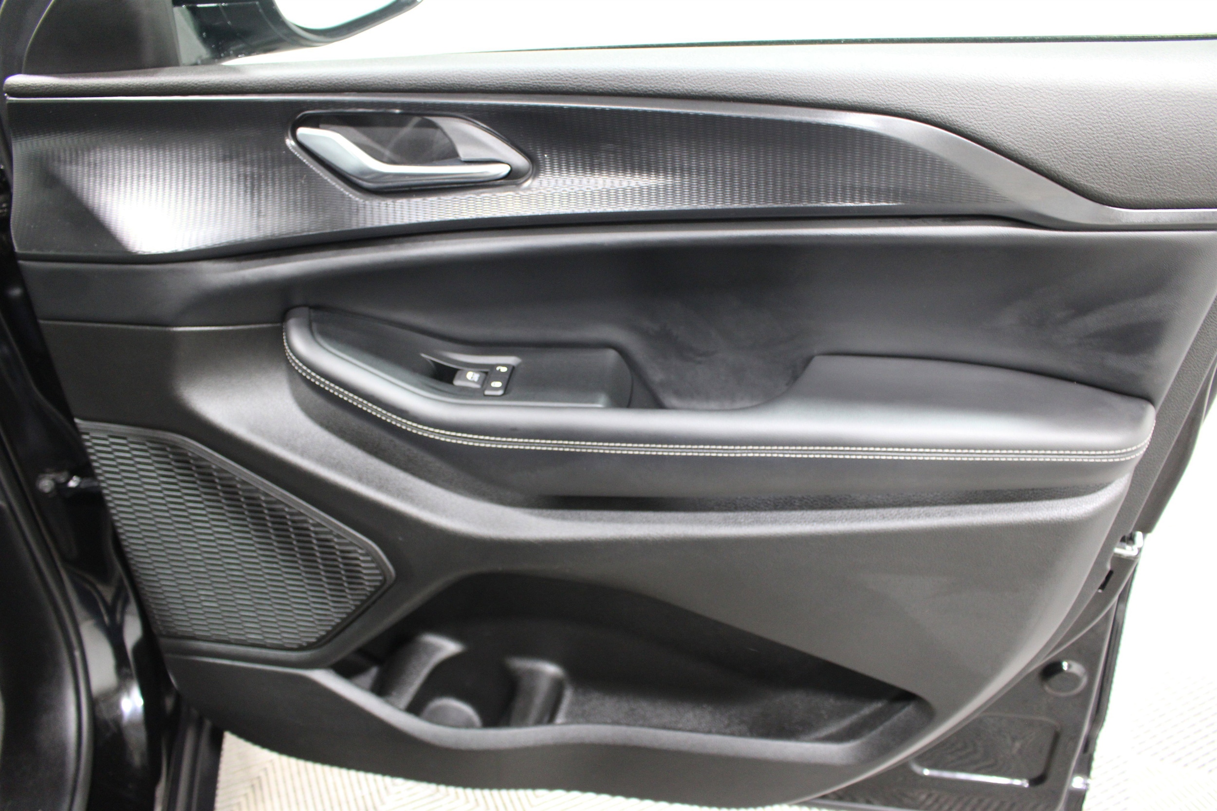 2025 Jeep Grand Cherokee Altitude - Photo 26