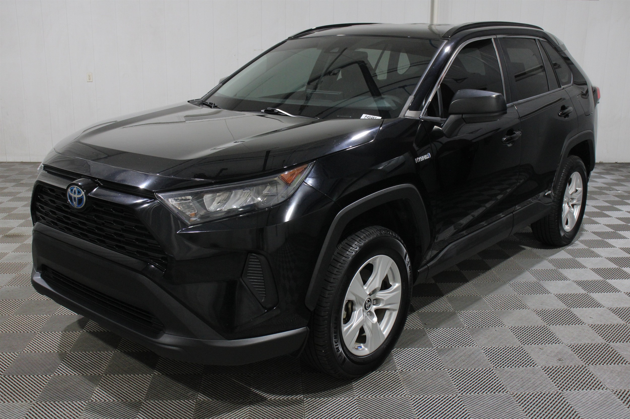 2021 Toyota RAV4 LE - Photo 35