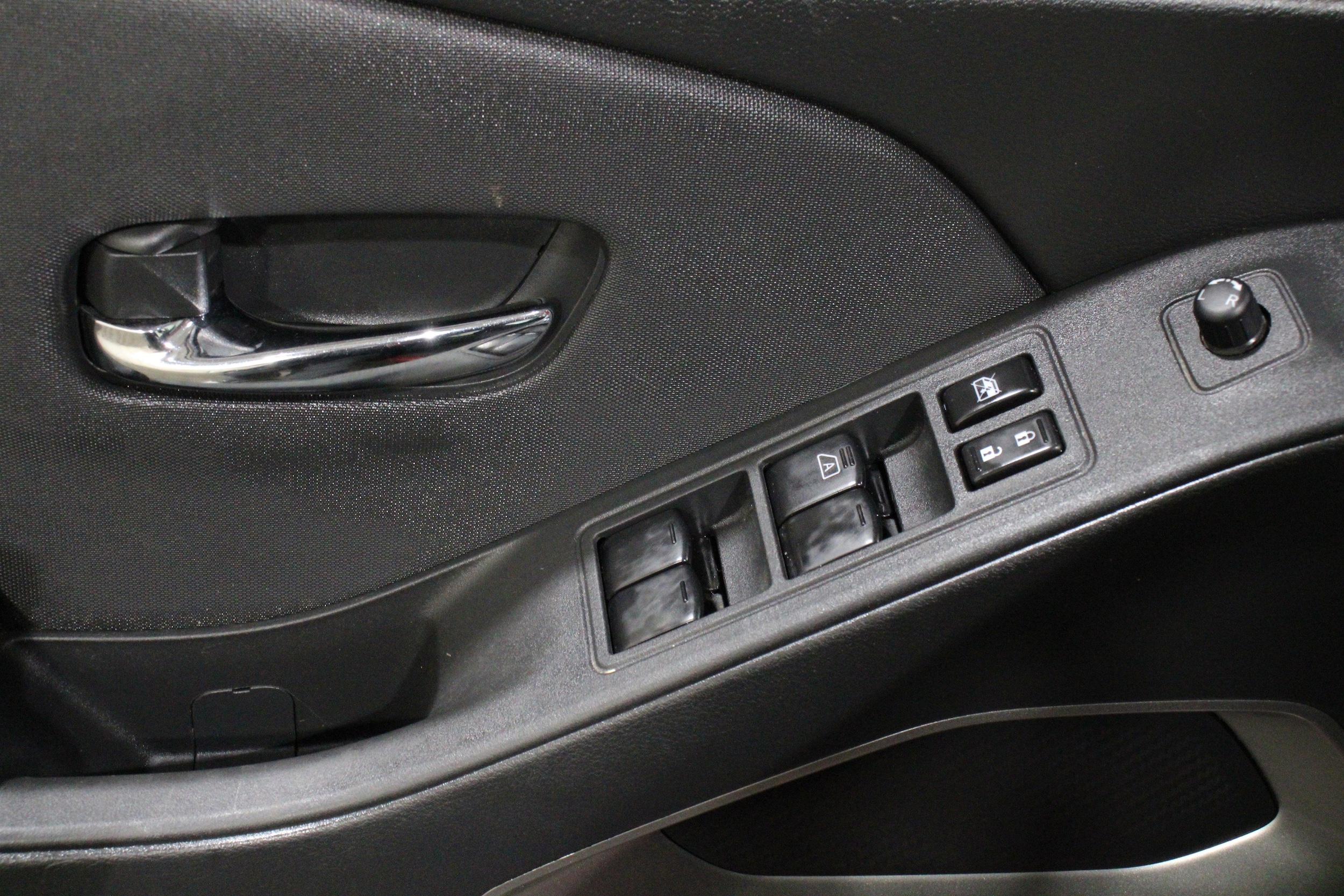 2024 Nissan Frontier SV - Photo 7