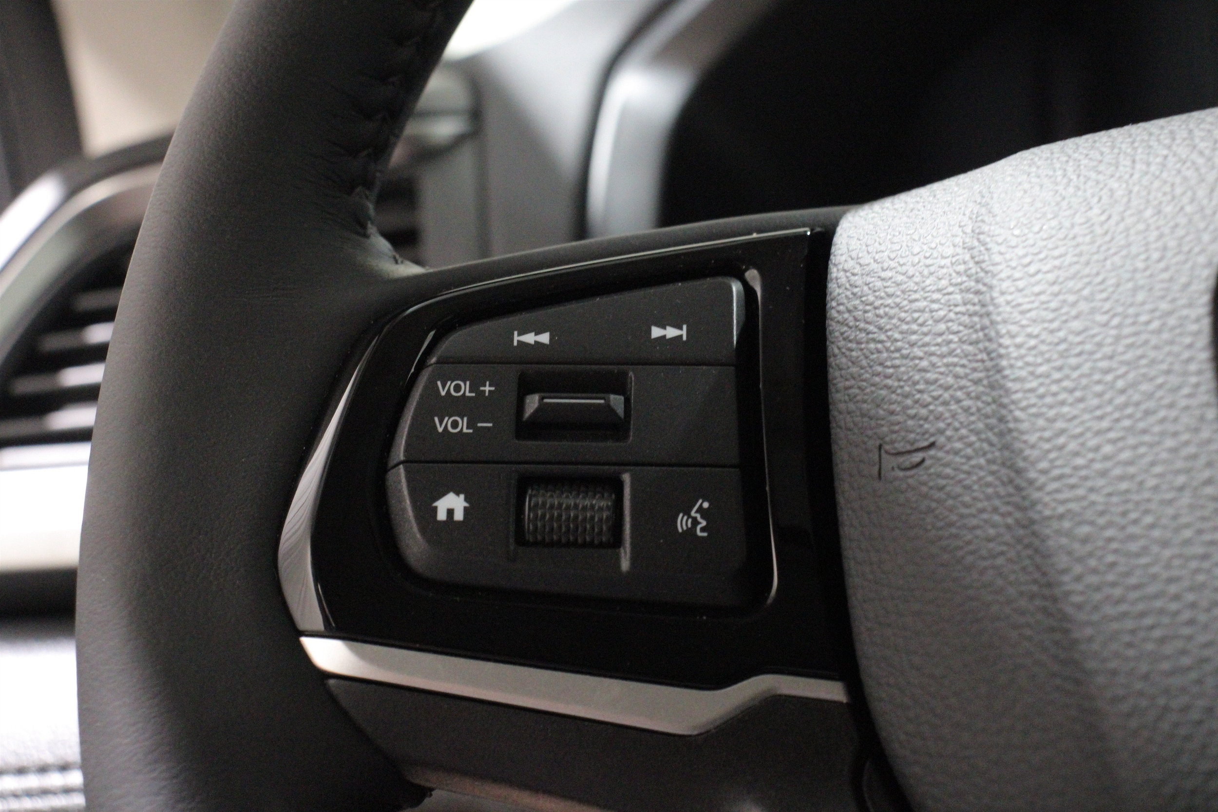2026 Honda Odyssey EX-L - Photo 9