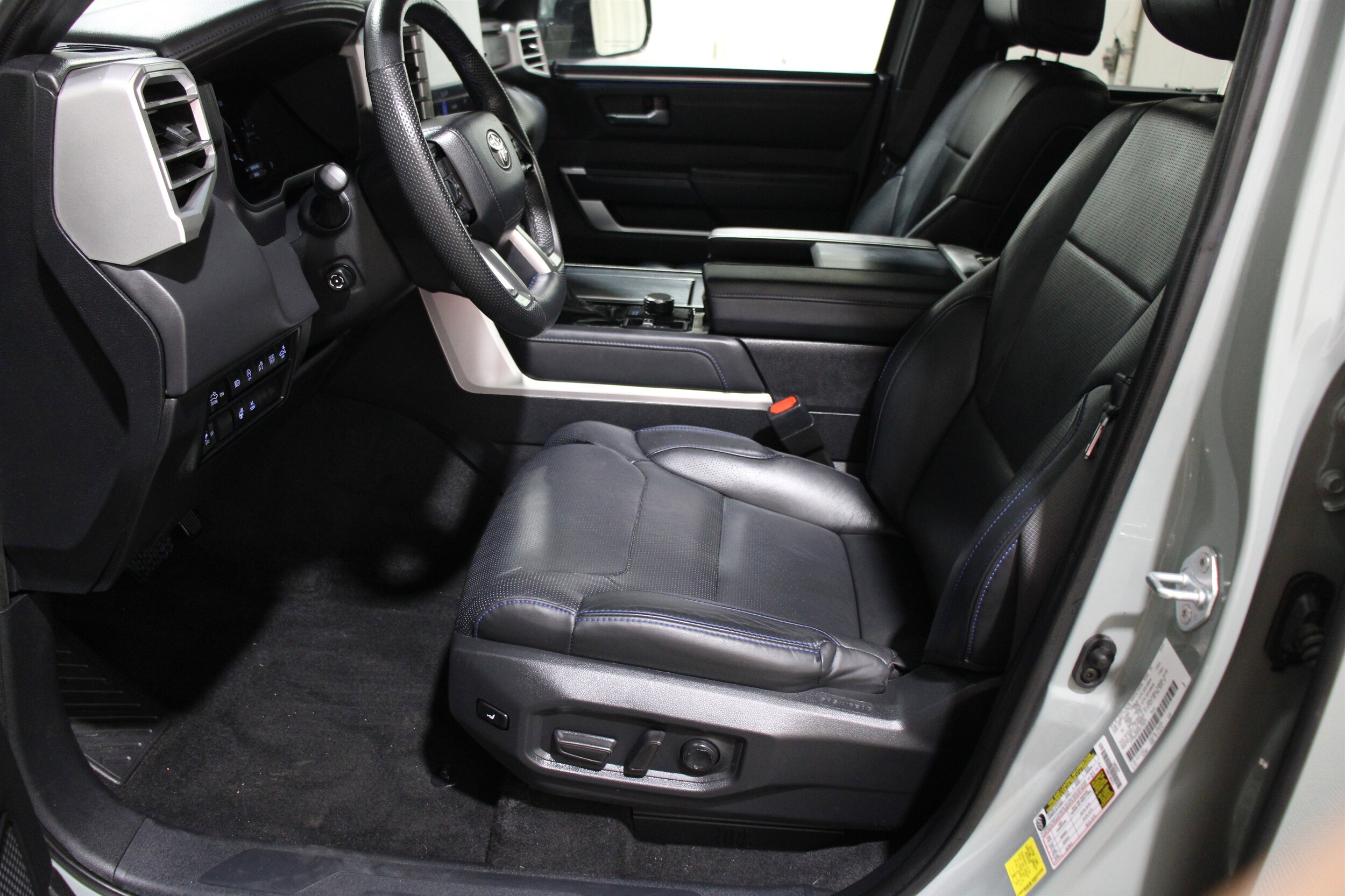 2024 Toyota Tundra Platinum photo 3