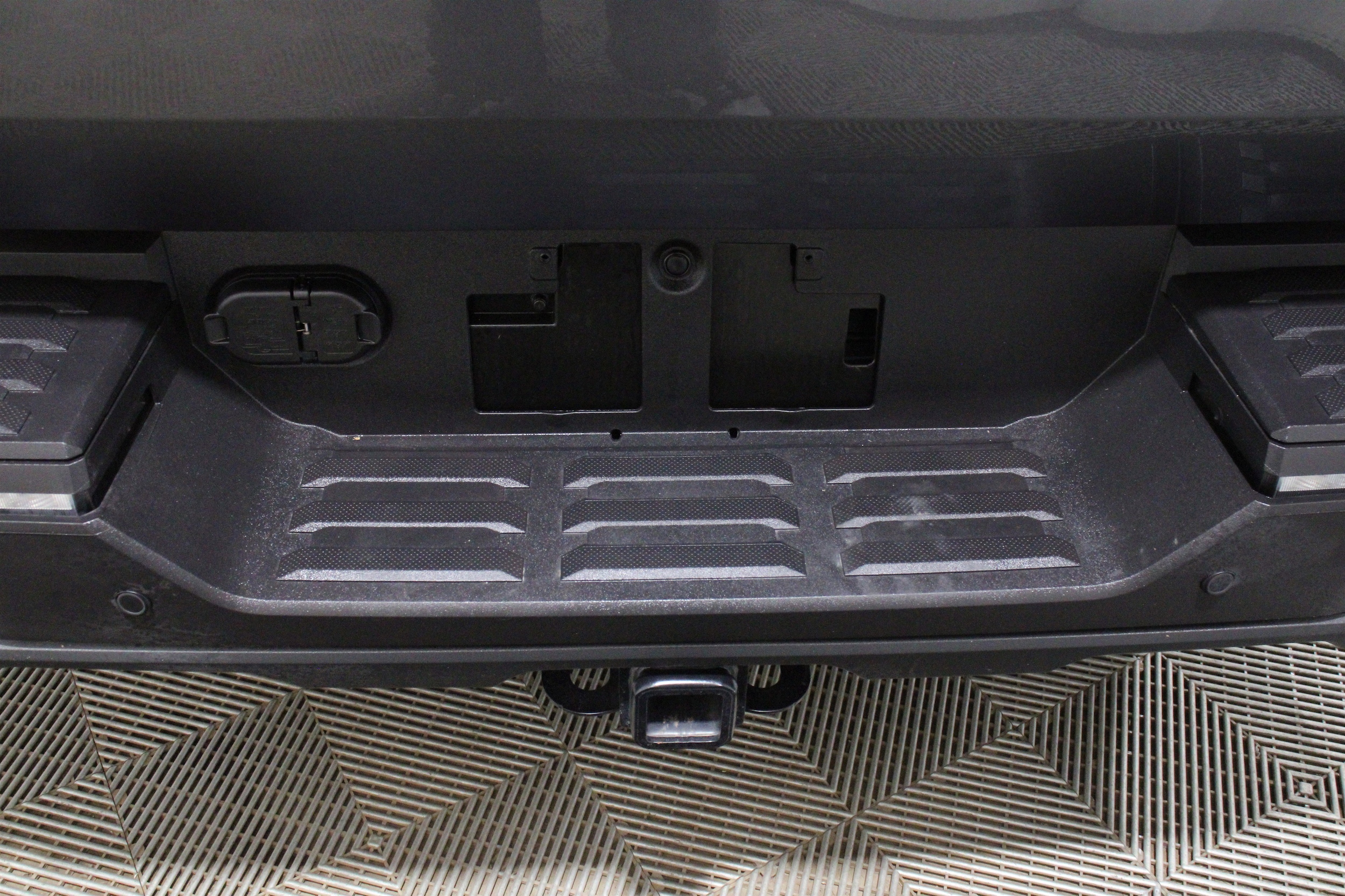 2025 Toyota Tundra Platinum - Photo 24