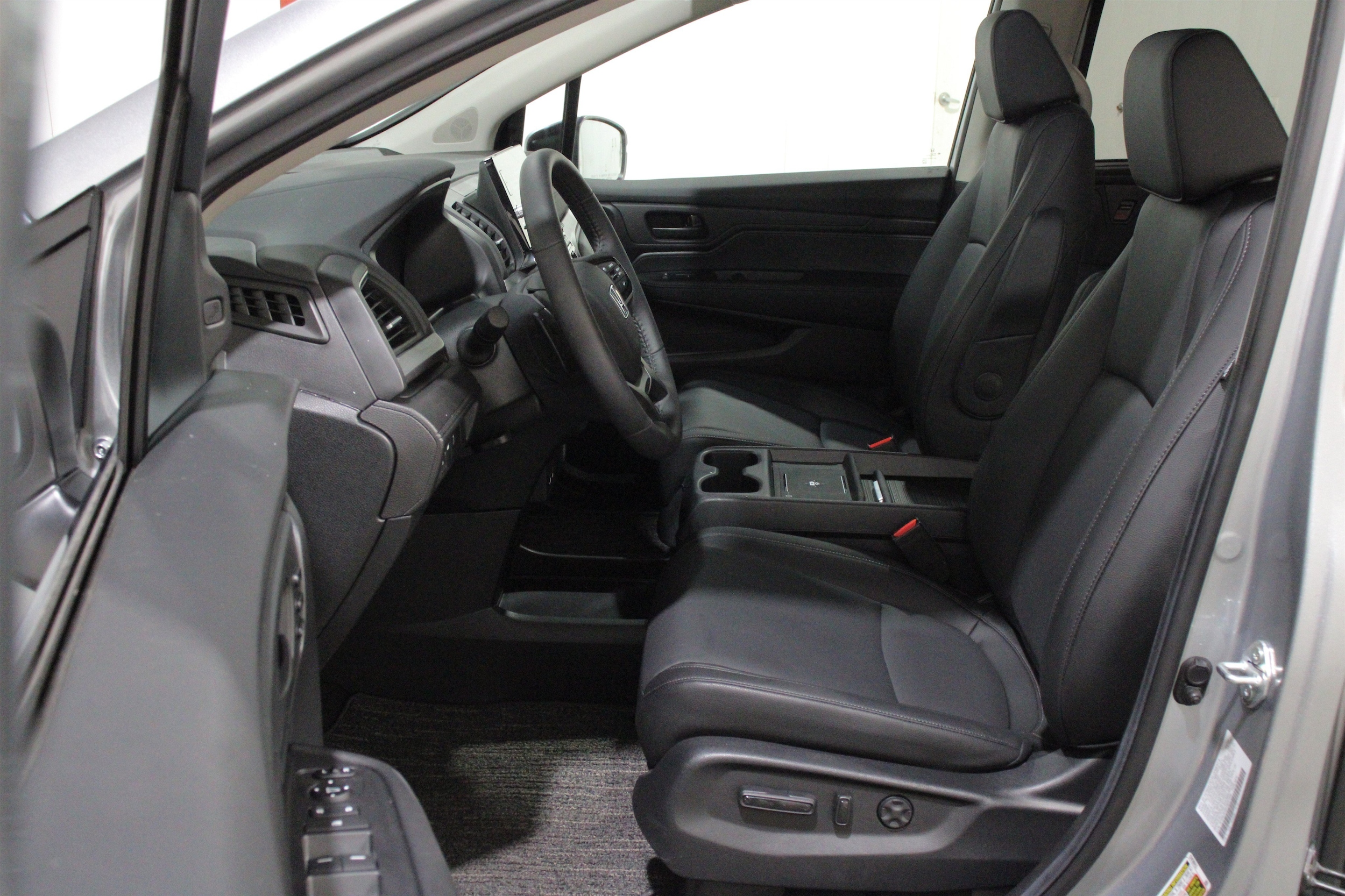 2026 Honda Odyssey EX-L - Photo 3