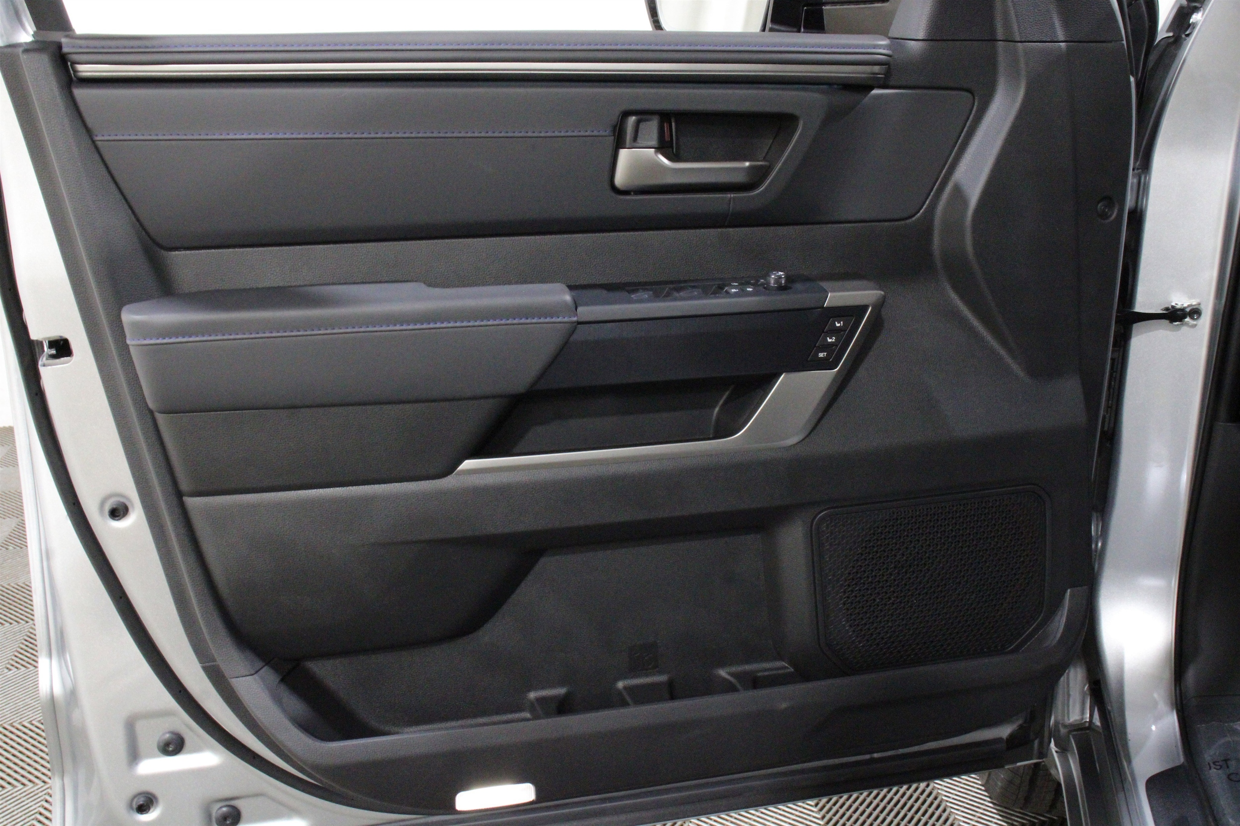 2026 Toyota Tundra Platinum - Photo 6