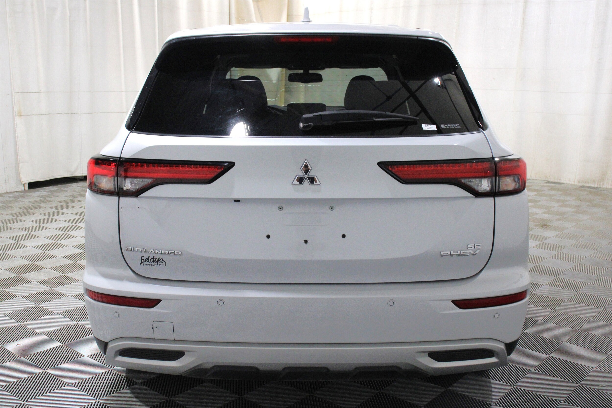 2024 Mitsubishi Outlander Plug-in Hybrid SE - Photo 36