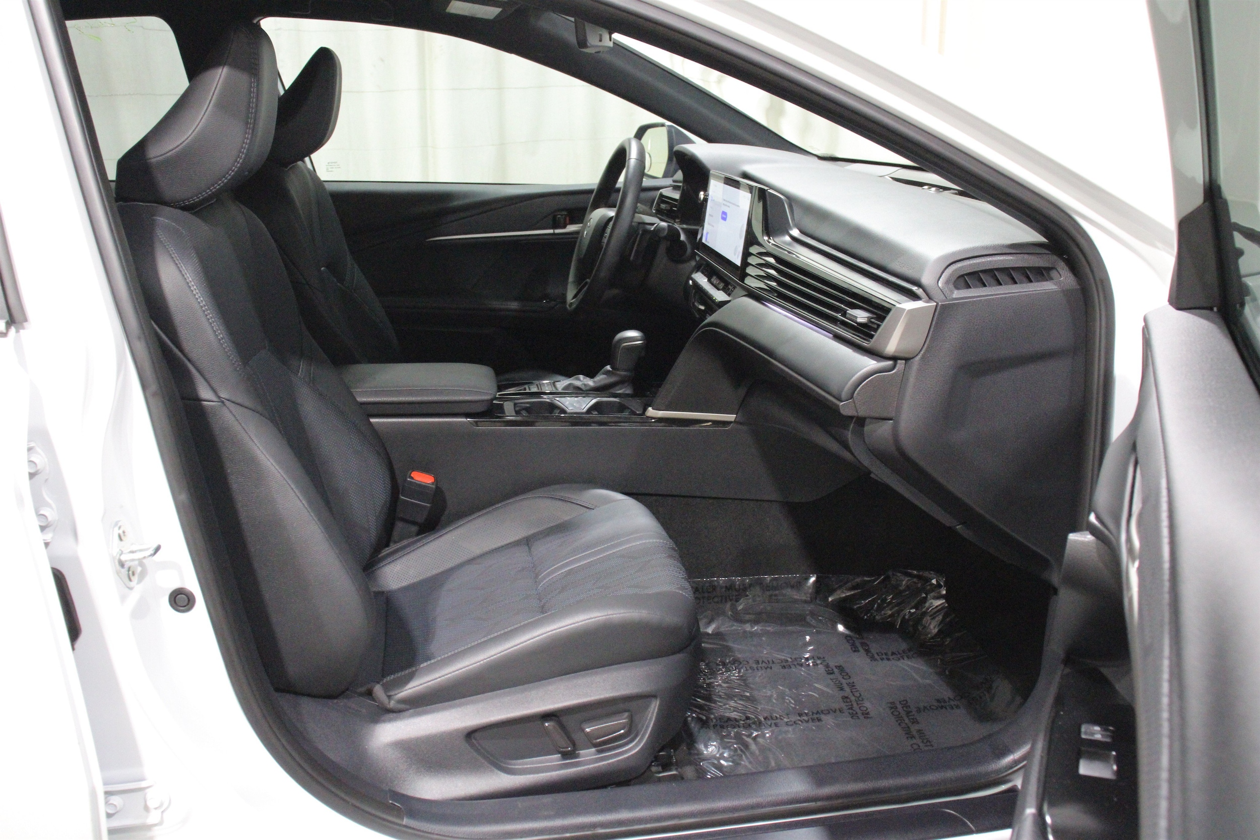 2025 Toyota Camry XSE - Photo 27