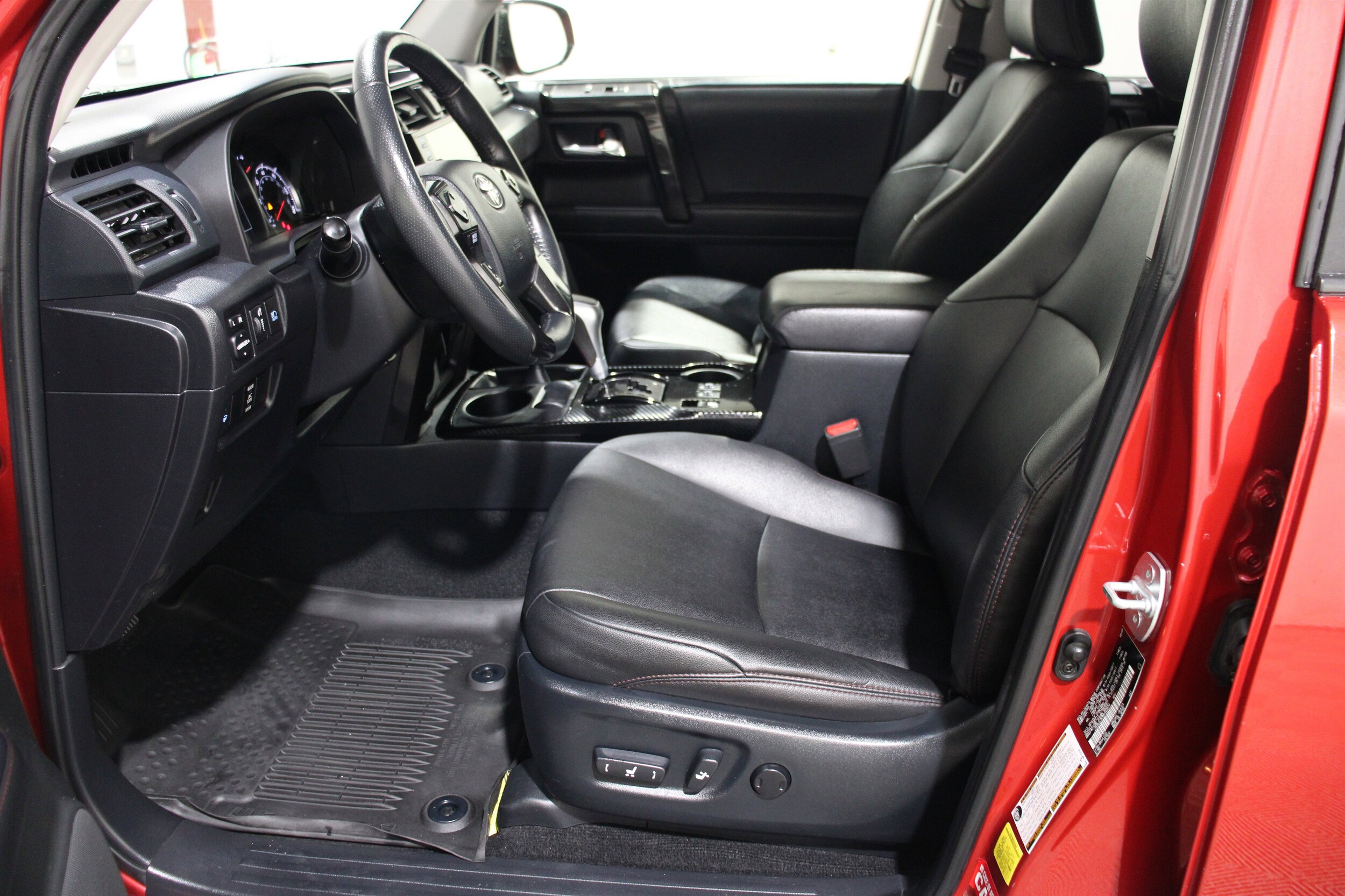 2021 Toyota 4Runner TRD Premium photo 3