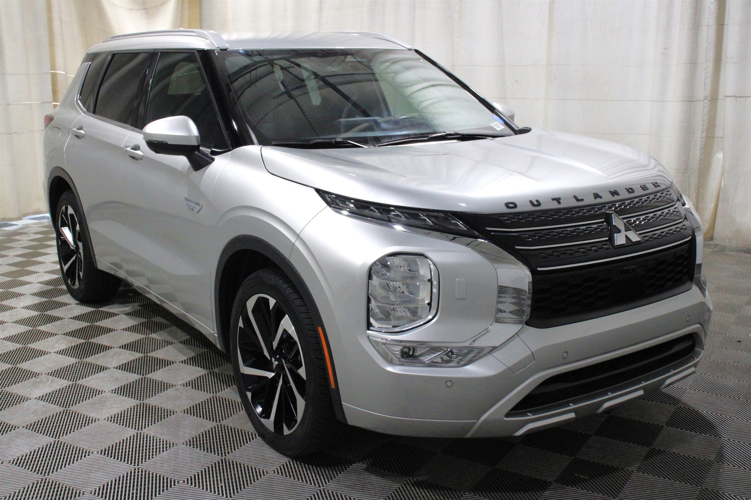 2023 Mitsubishi Outlander Plug-In Hybrid SEL - Photo 34