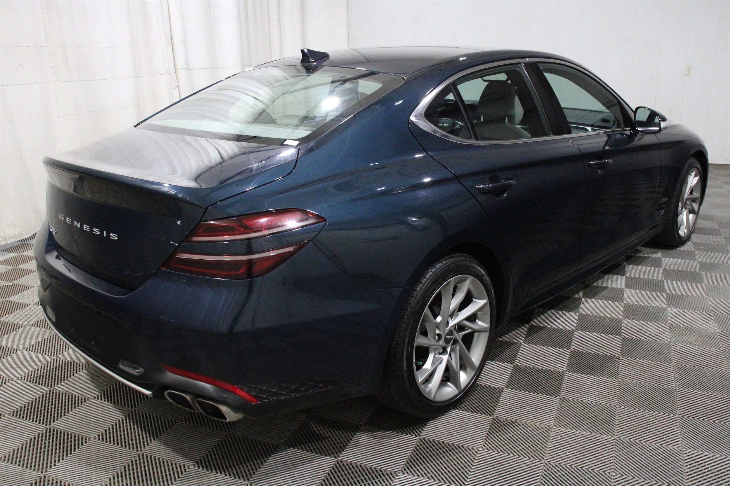 2022 GENESIS G70 Standard - Photo 32