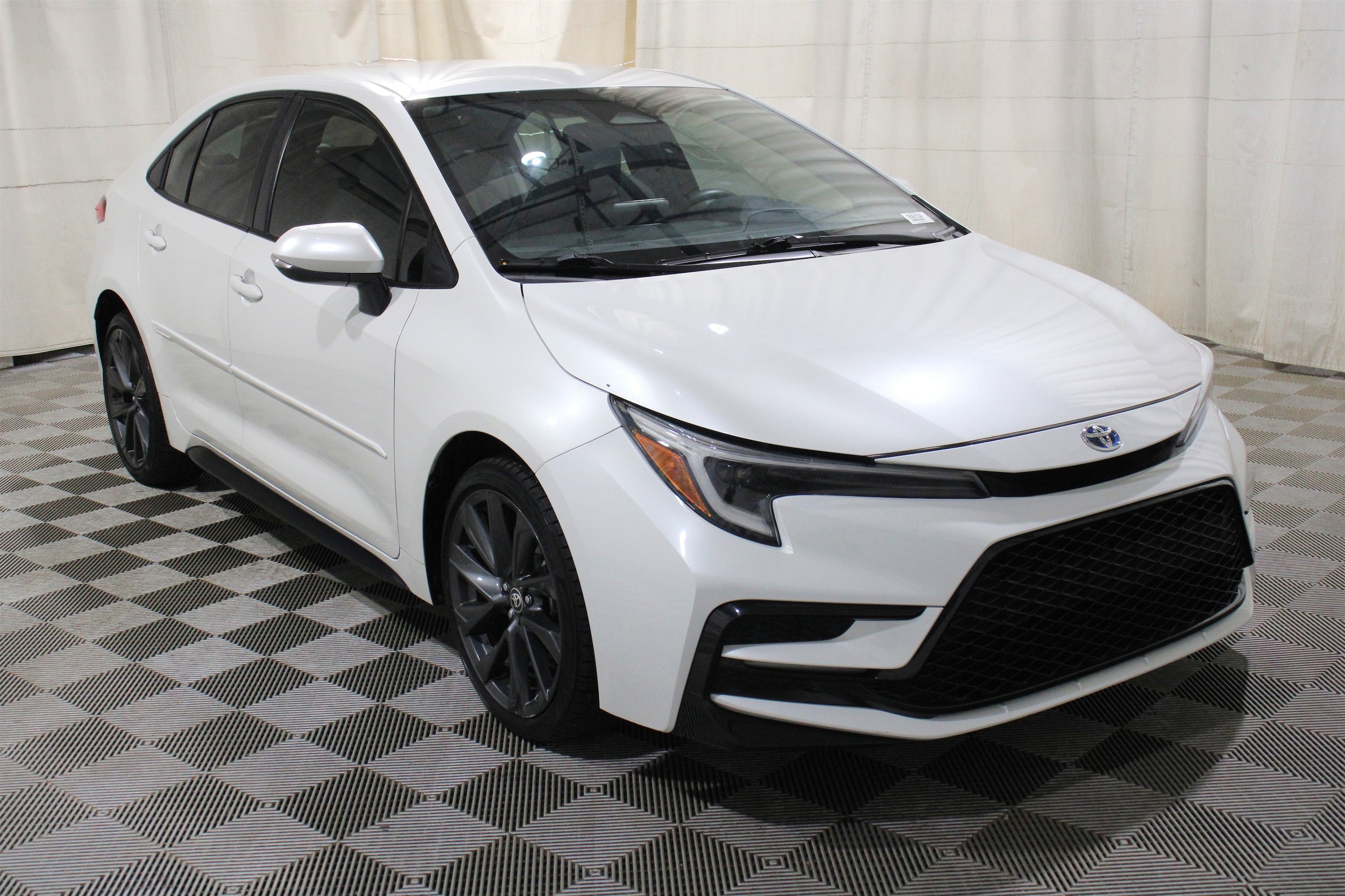 2023 Toyota Corolla SE - Photo 31