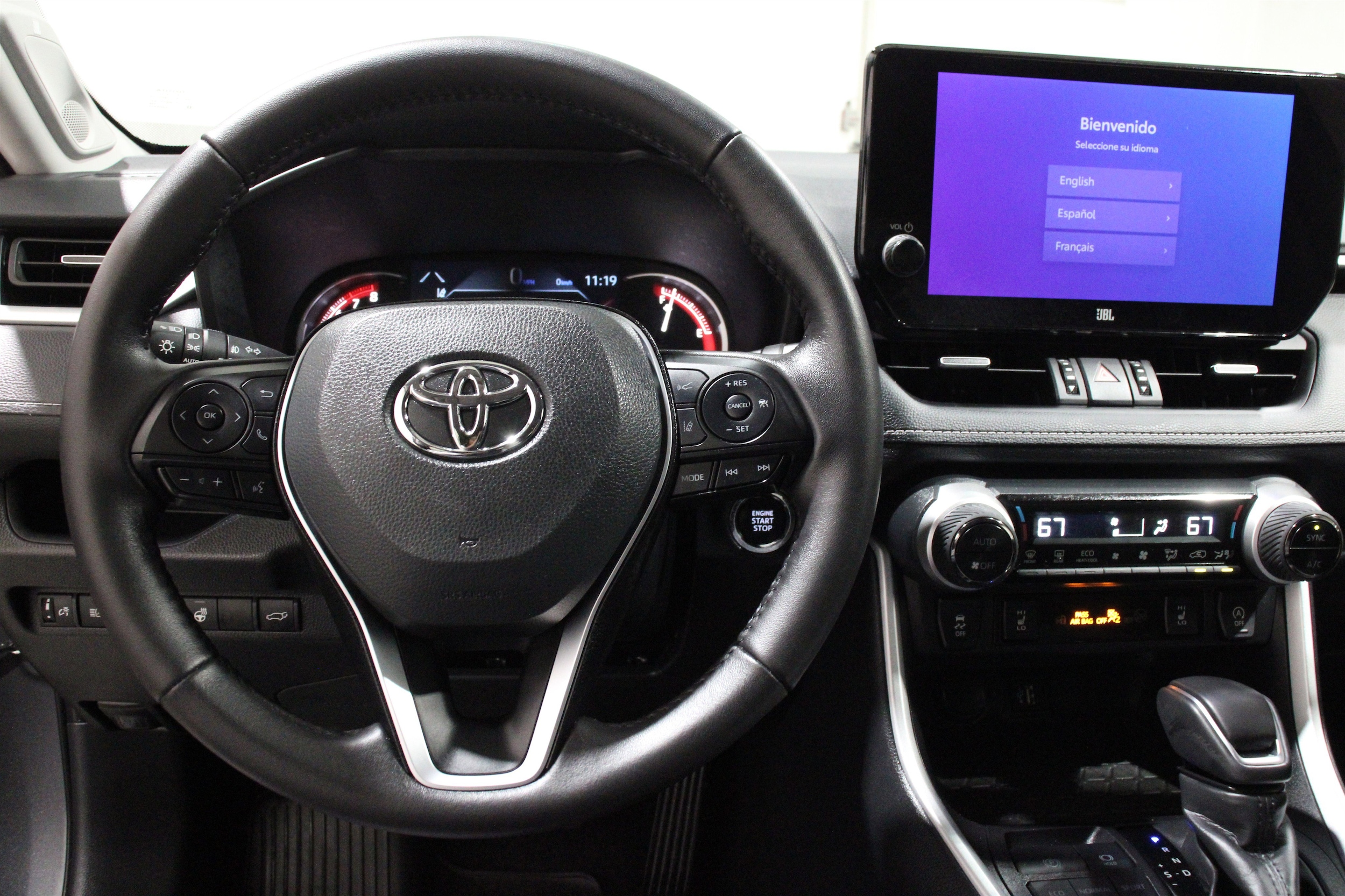 2025 Toyota RAV4 XLE Premium - Photo 8