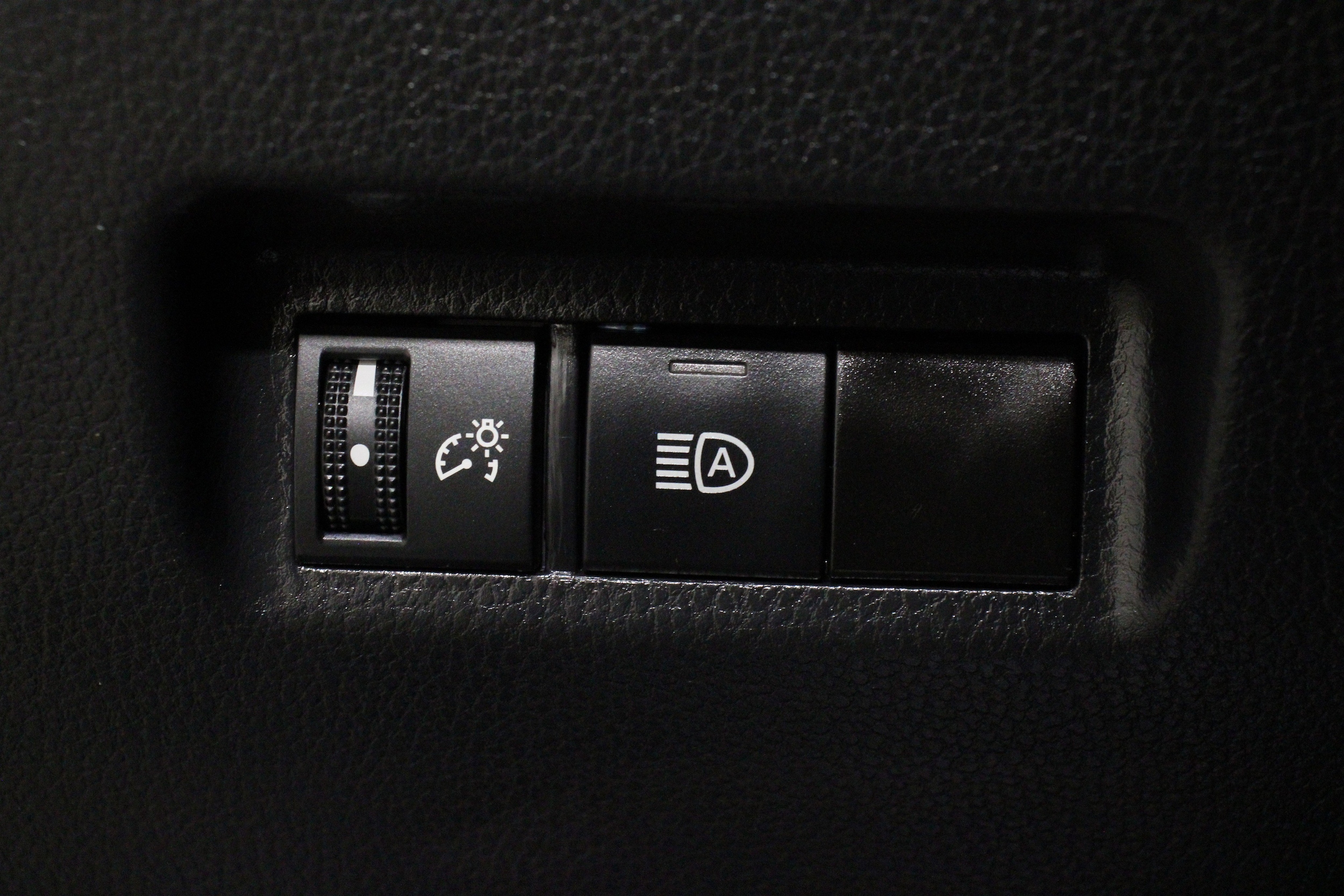 2024 Toyota RAV4 LE - Photo 11