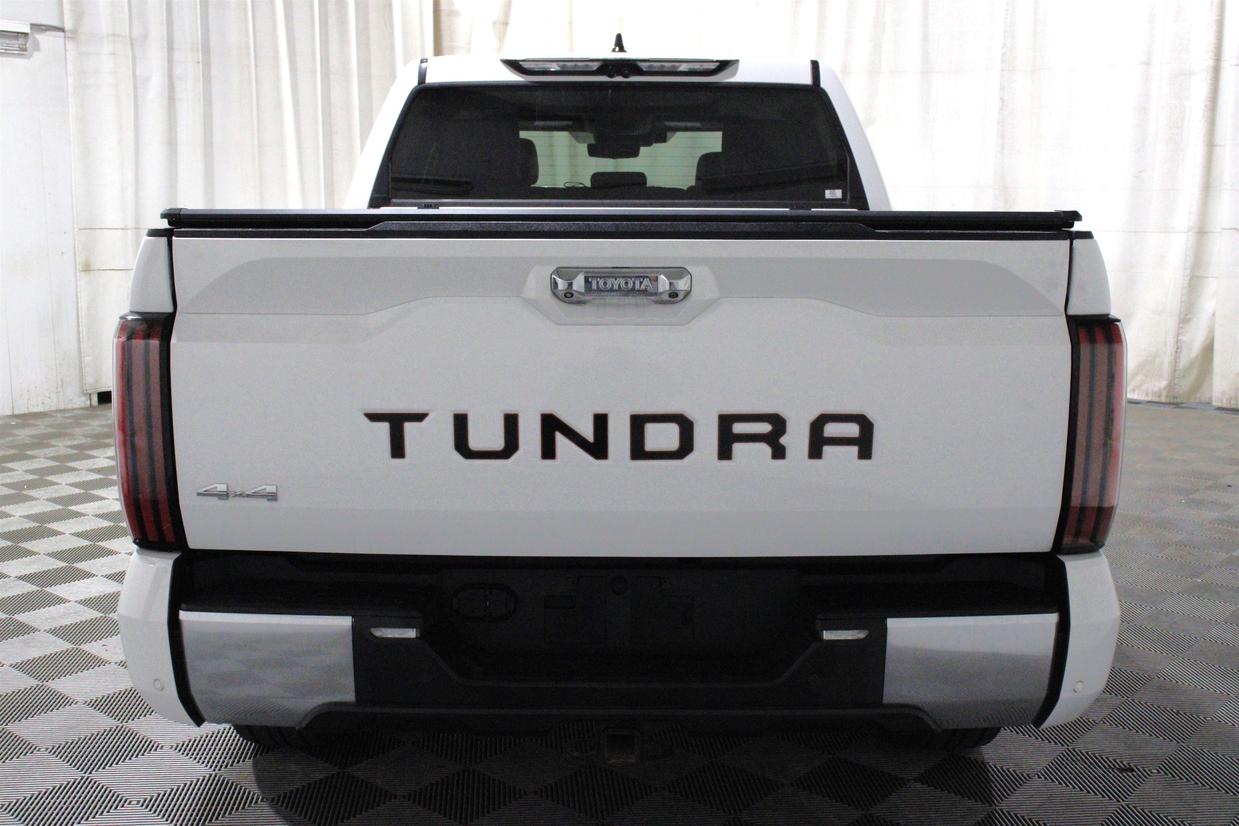 2023 Toyota Tundra Limited - Photo 33
