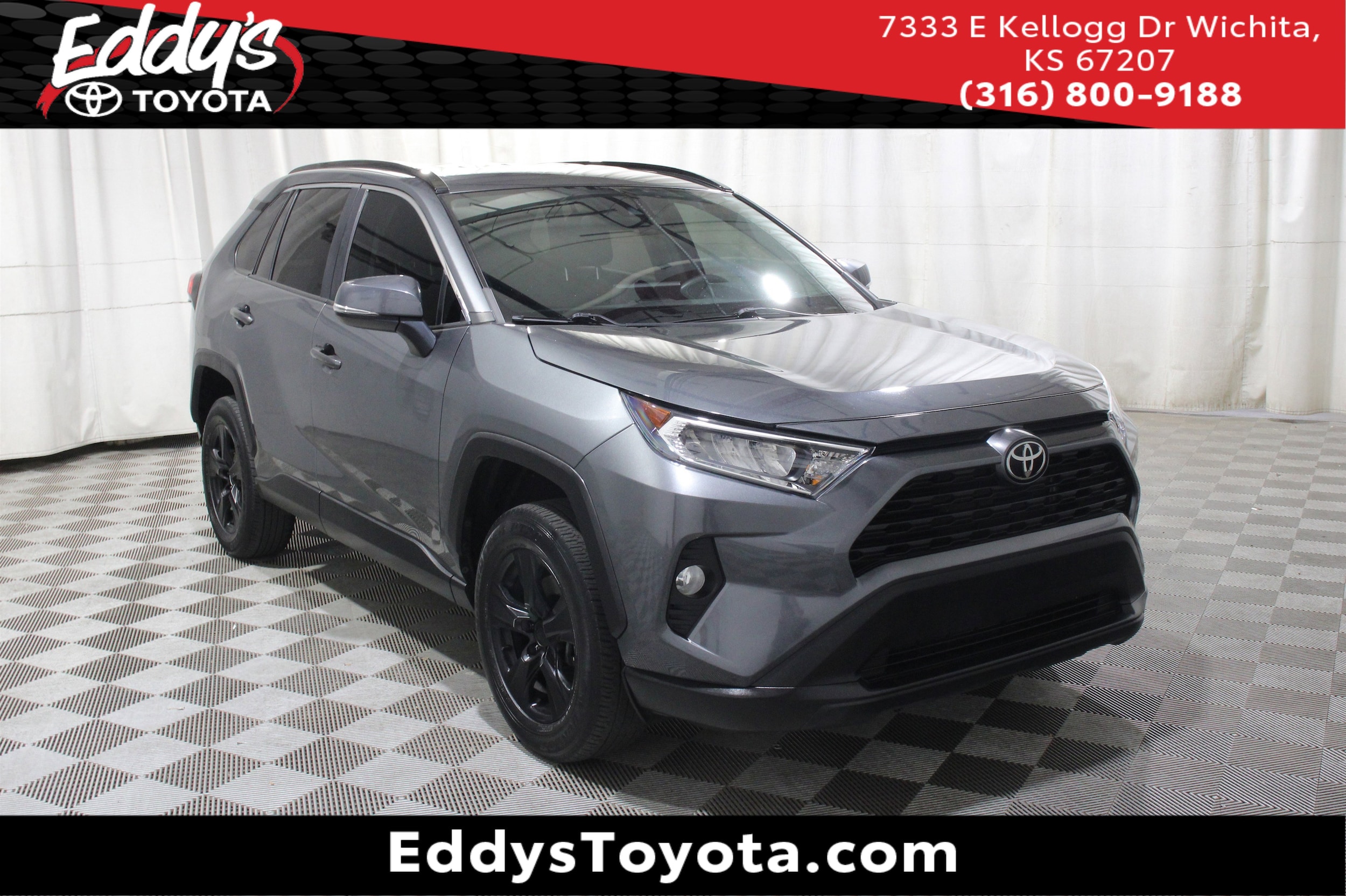2021 Toyota RAV4 XLE's photo