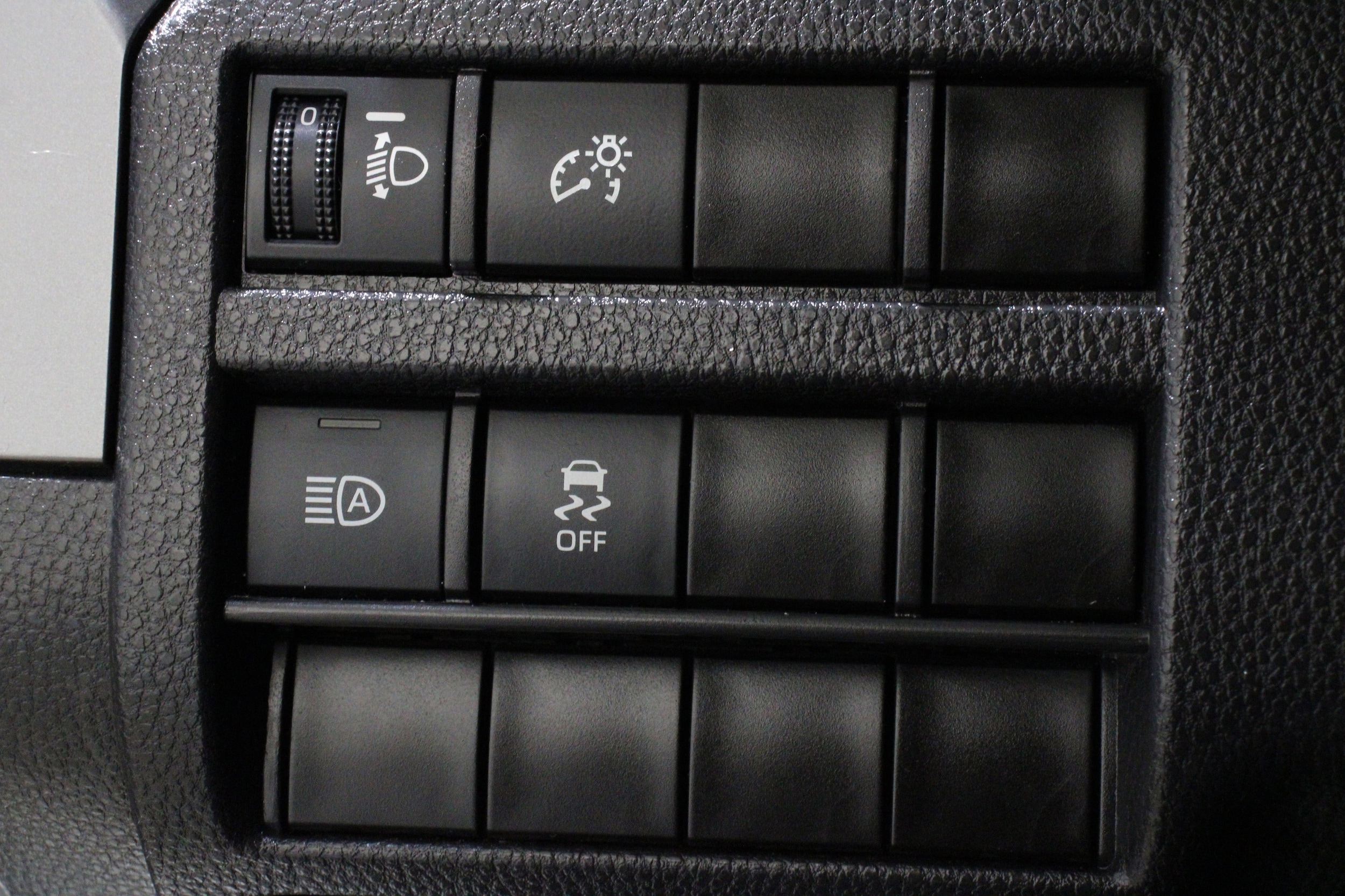 2024 Toyota Tacoma SR5 - Photo 11