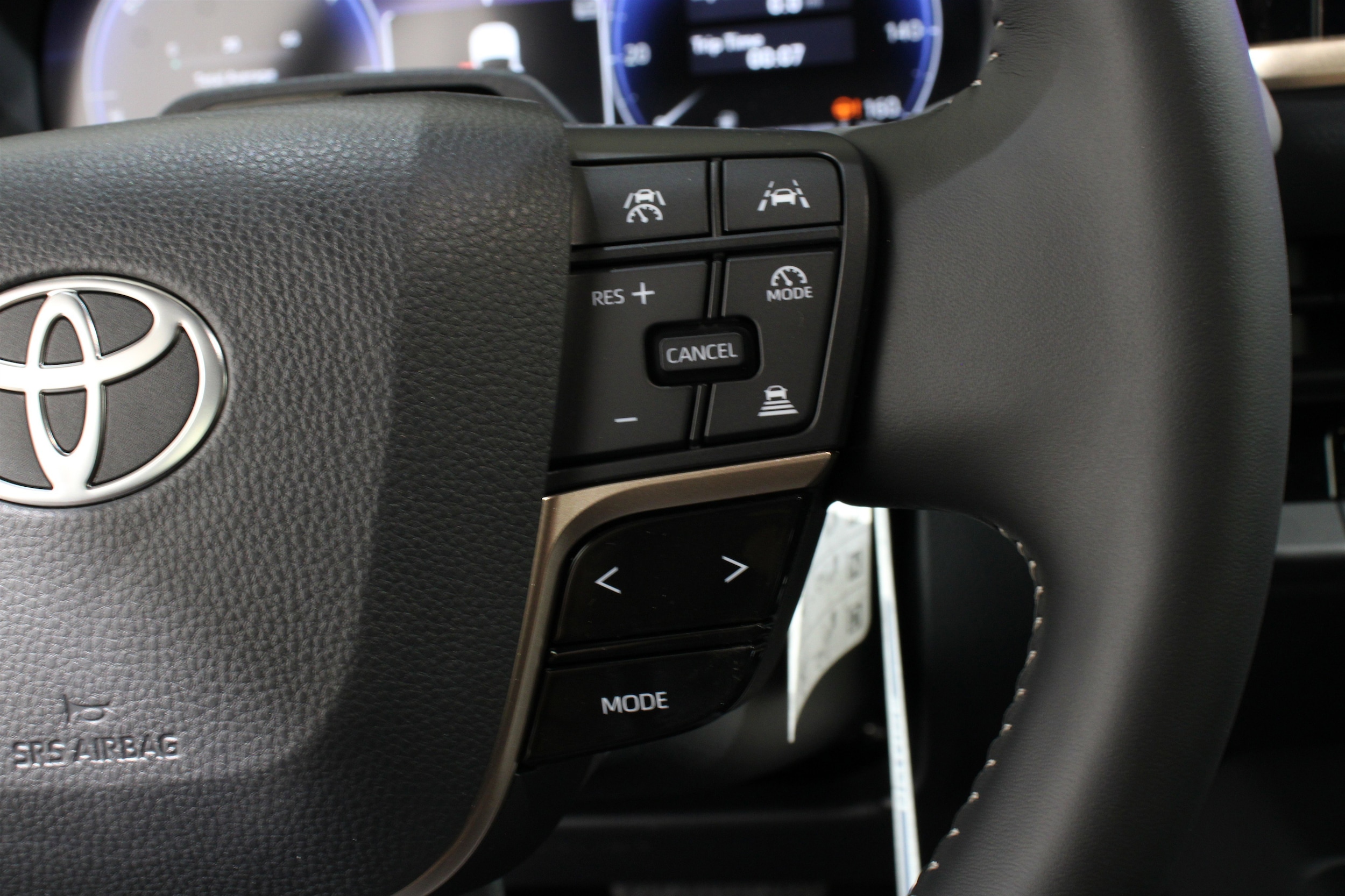 2026 Toyota Crown Limited - Photo 10