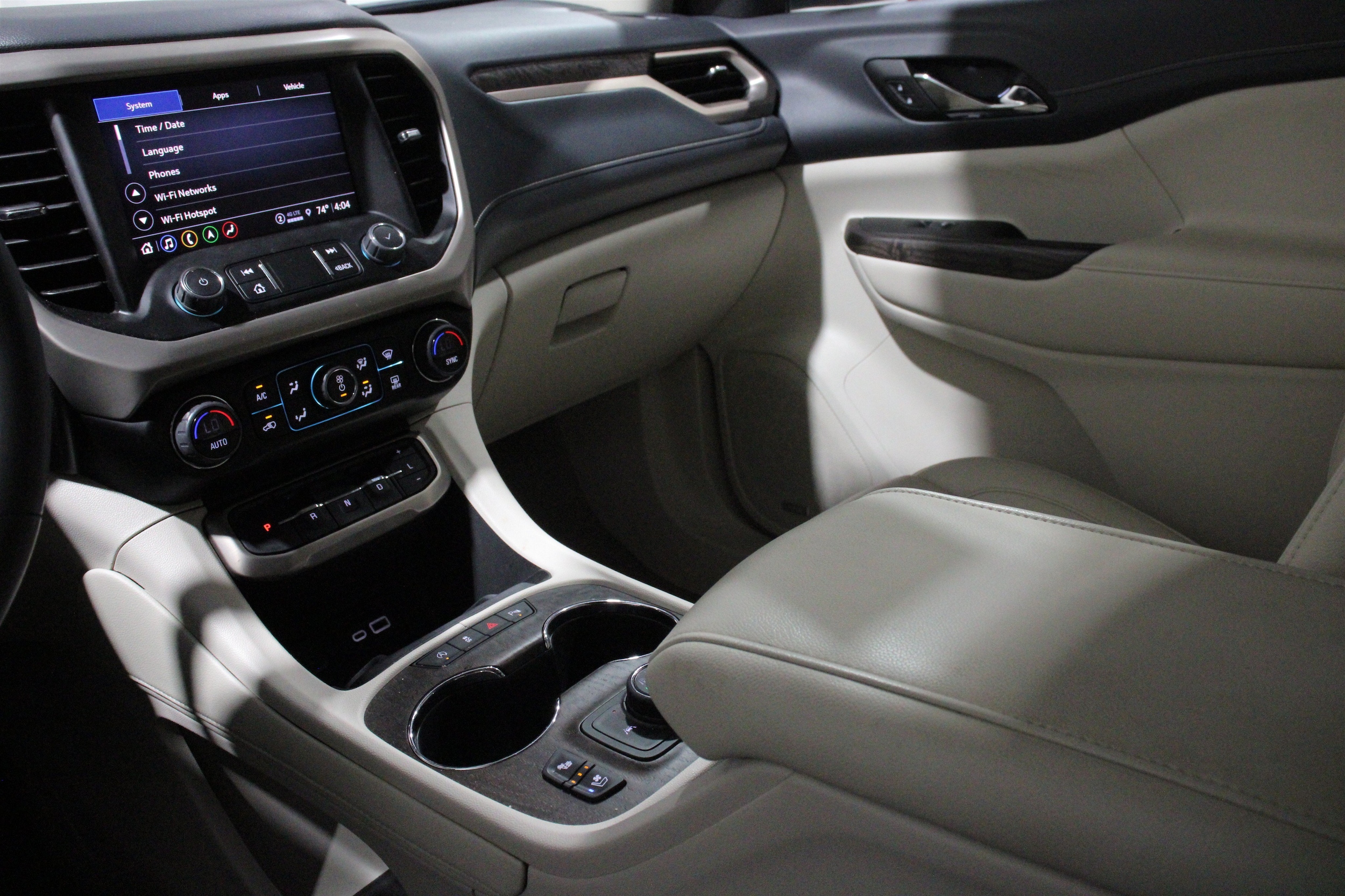 2023 GMC Acadia Denali - Photo 20