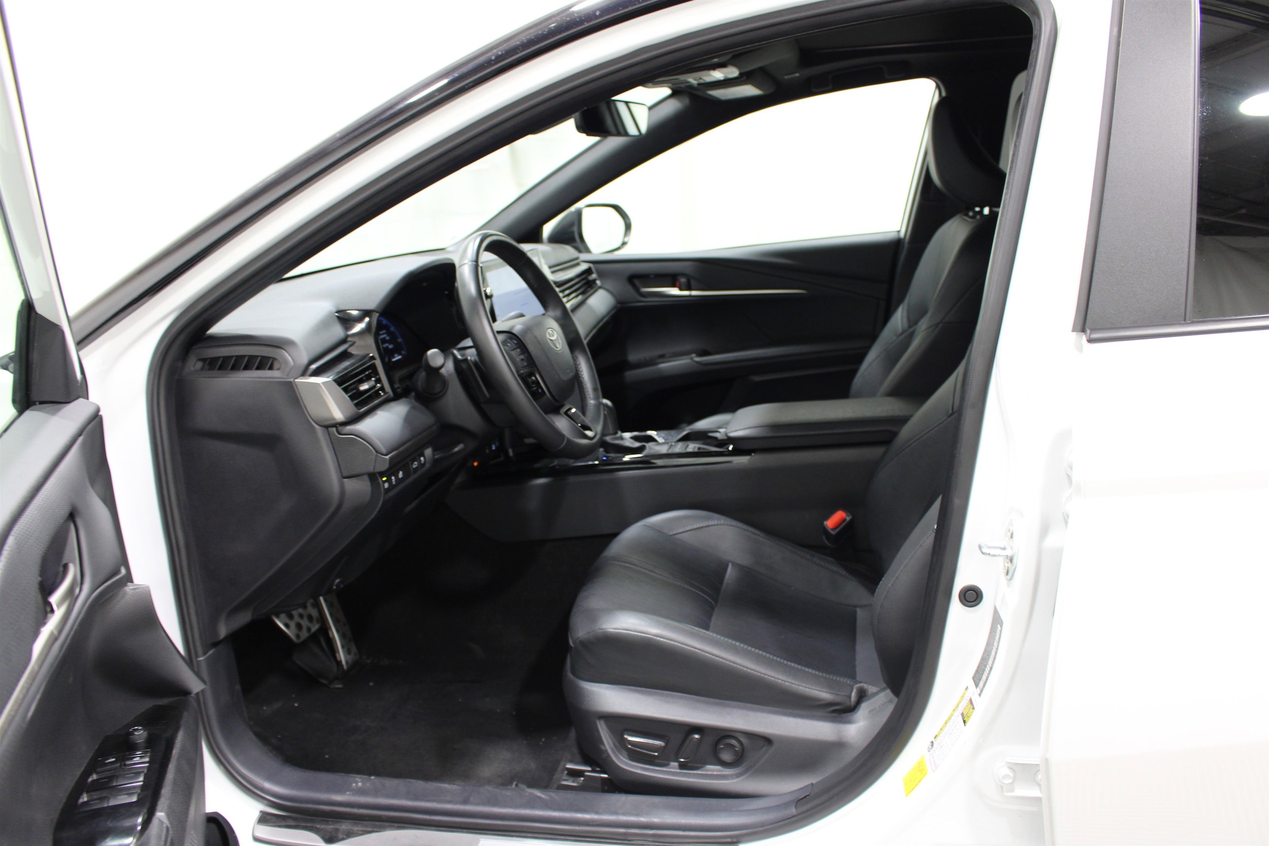 2025 Toyota Camry XSE - Photo 3
