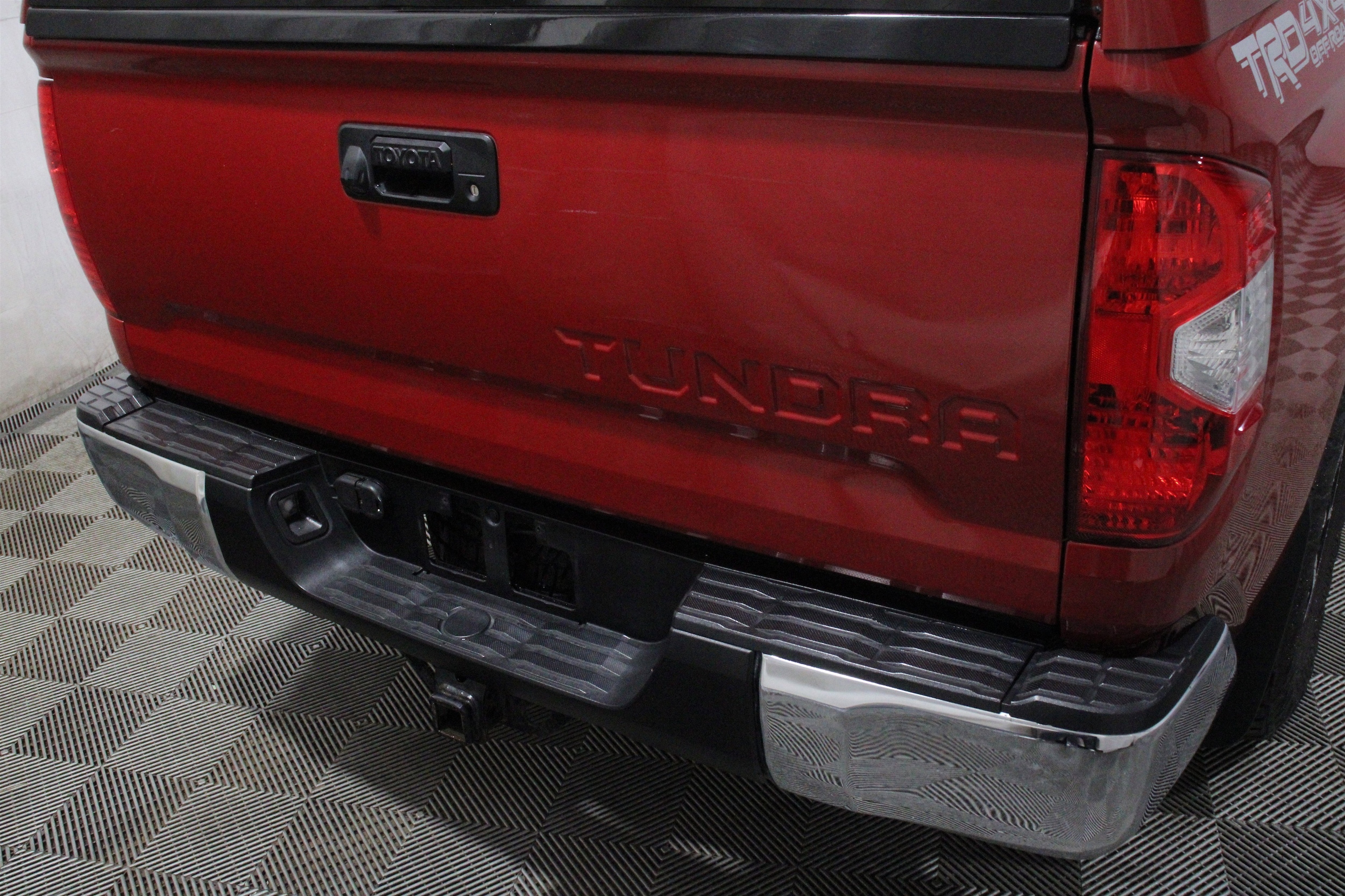 2016 Toyota Tundra Limited - Photo 23