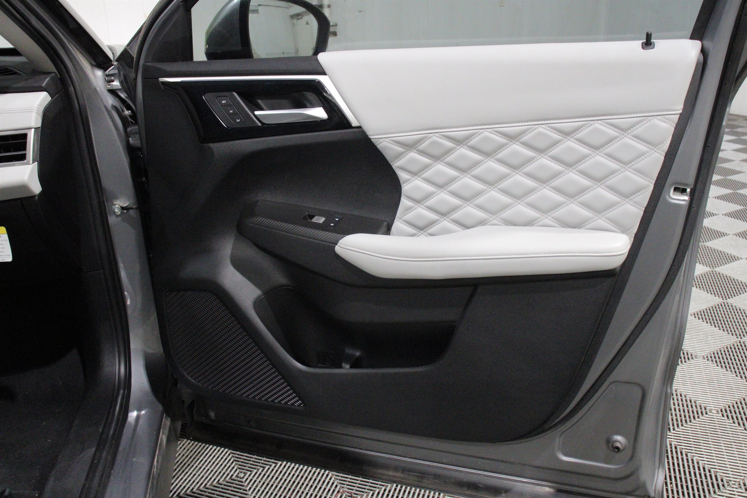 2023 Mitsubishi Outlander Plug-In Hybrid SEL - Photo 31