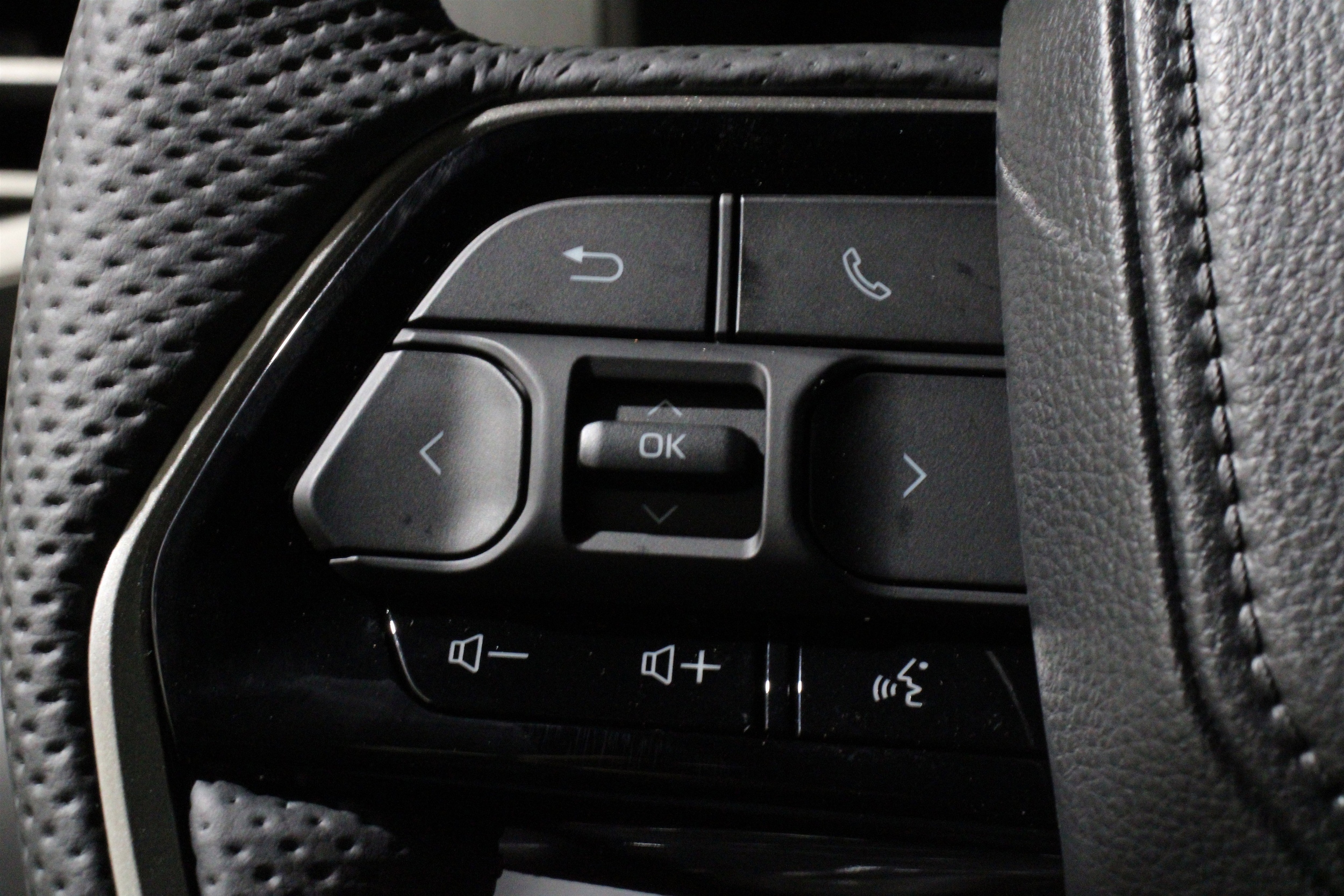2026 Toyota Tundra Platinum - Photo 9